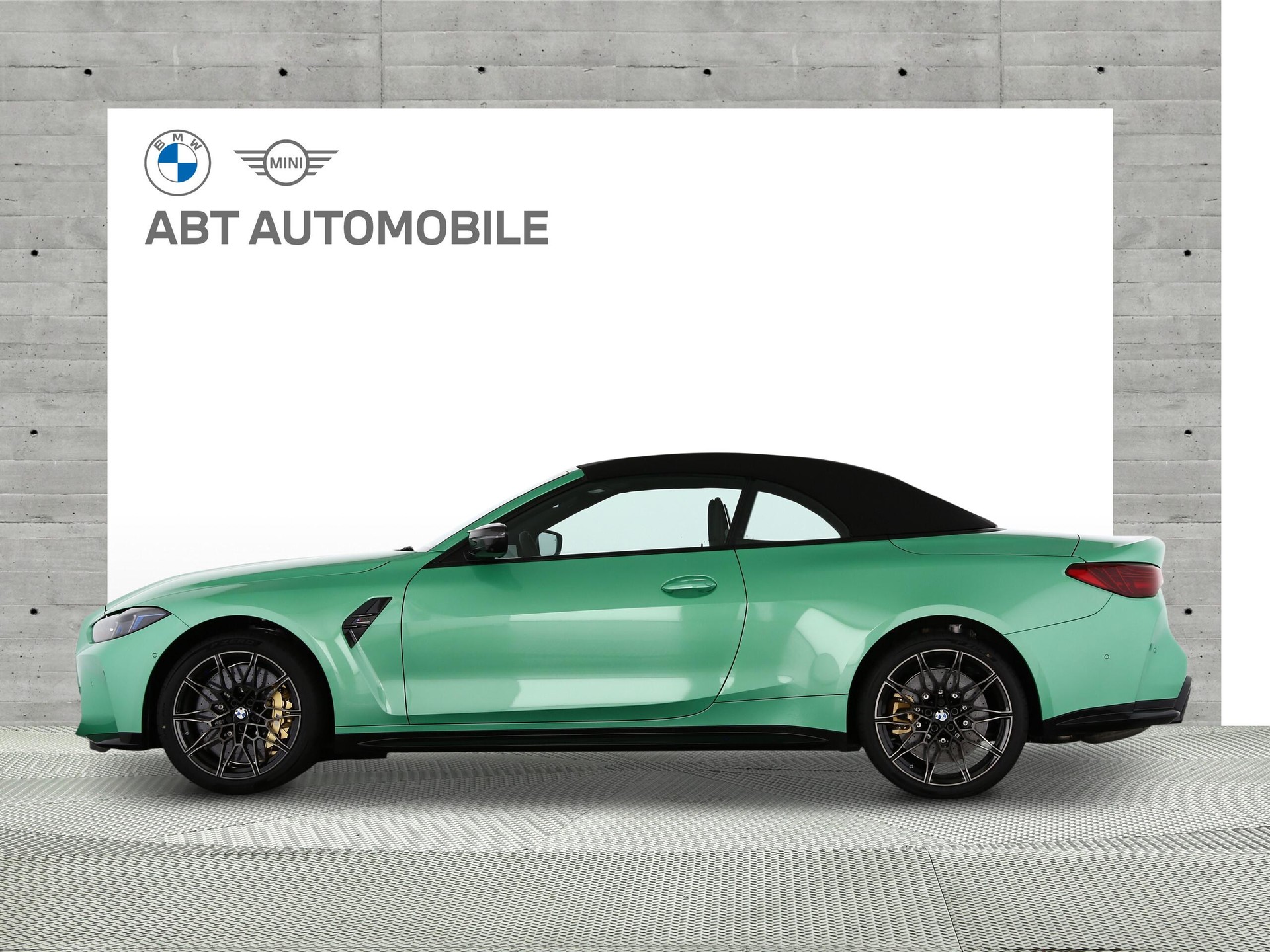 BMW M4 Competition xDrive Cabrio-image-1