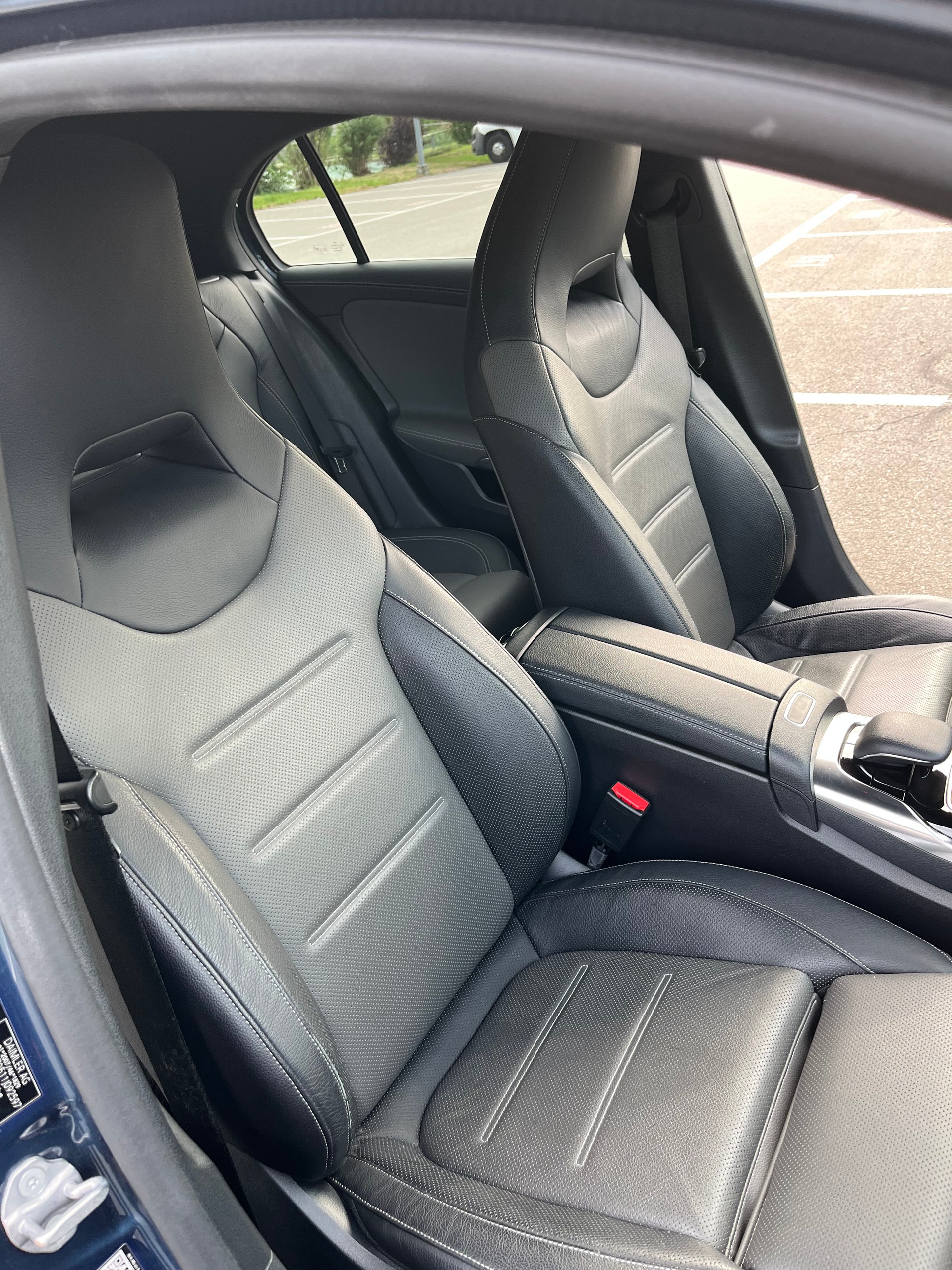 MERCEDES-BENZ A 35 AMG 4matic-image-7