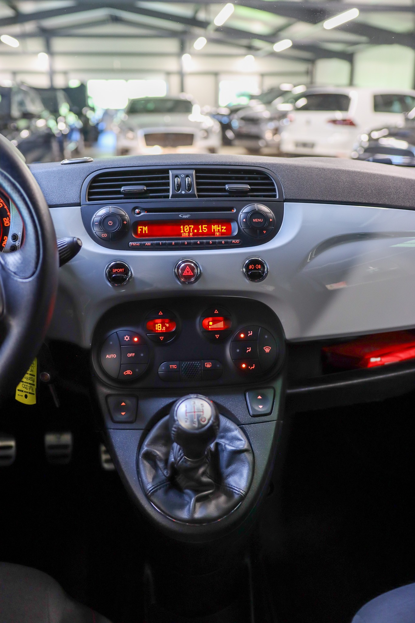FIAT 500 1.4 16V Turbo Abarth-image-12