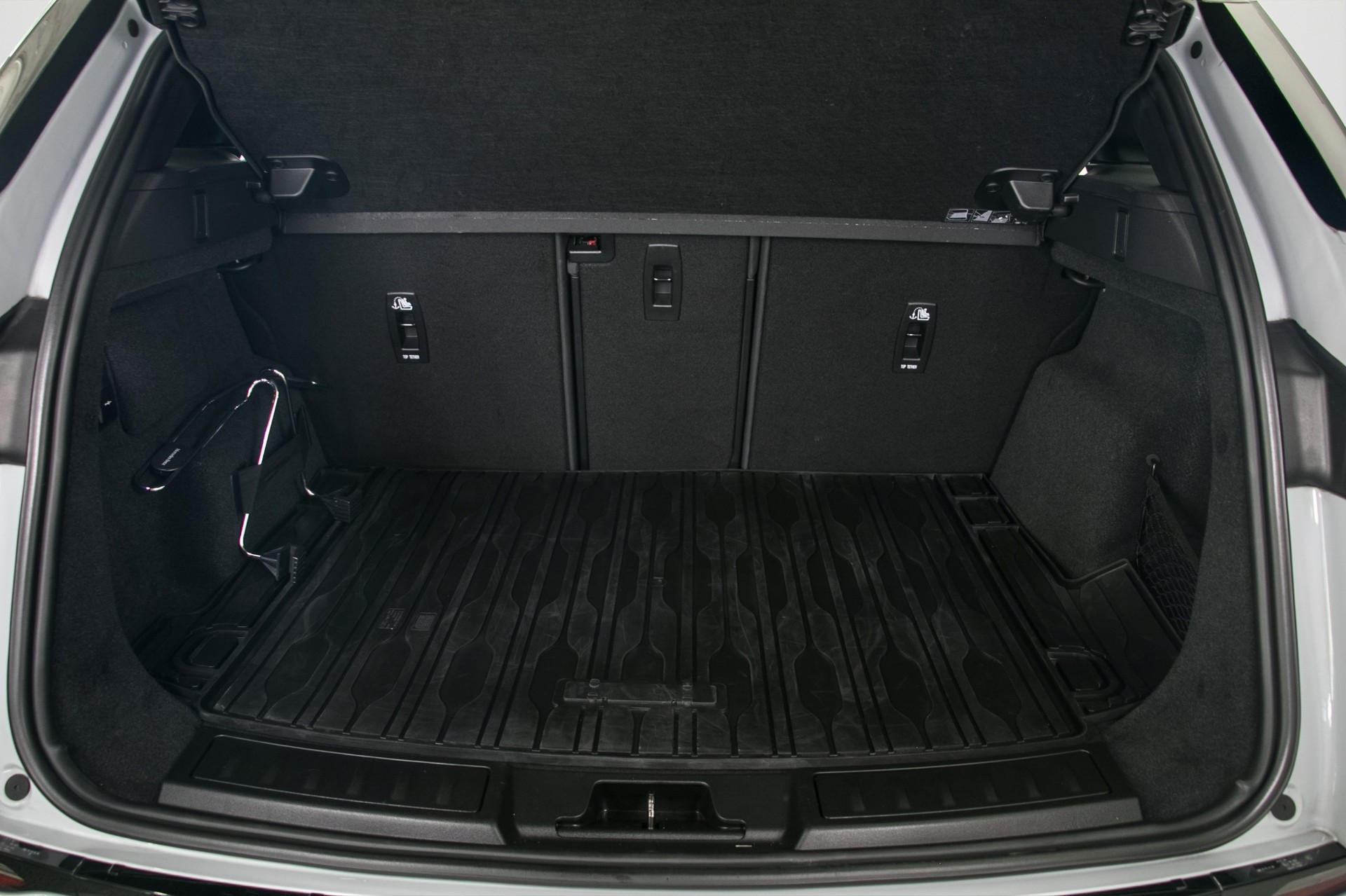 LAND ROVER Range Rover Evoque P 270e S AT9-image-15