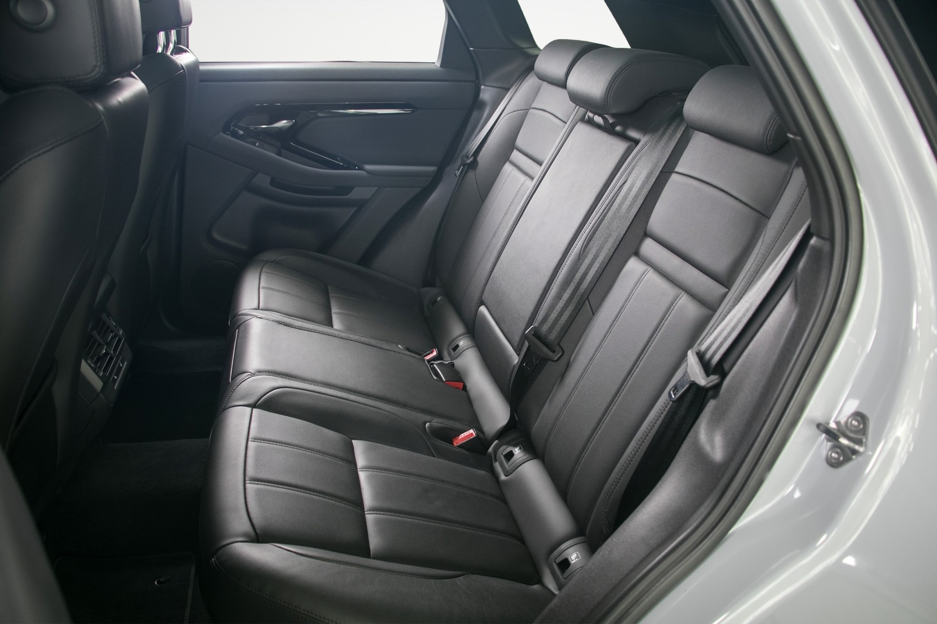 LAND ROVER Range Rover Evoque P 270e S AT9-image-12