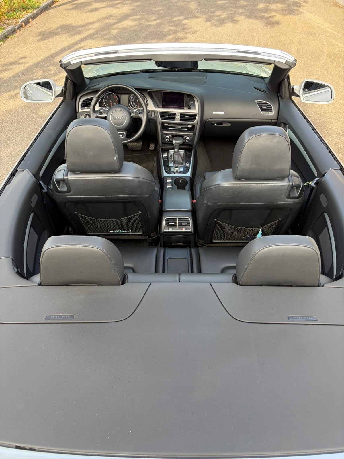 AUDI A5 Cabriolet 3.0 TDI S-Line-image-11