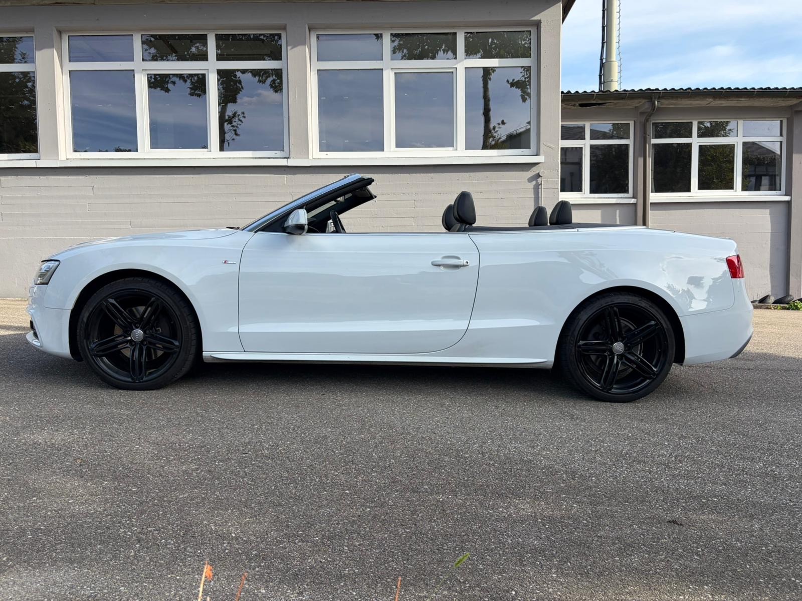 AUDI A5 Cabriolet 3.0 TDI S-Line-image-12