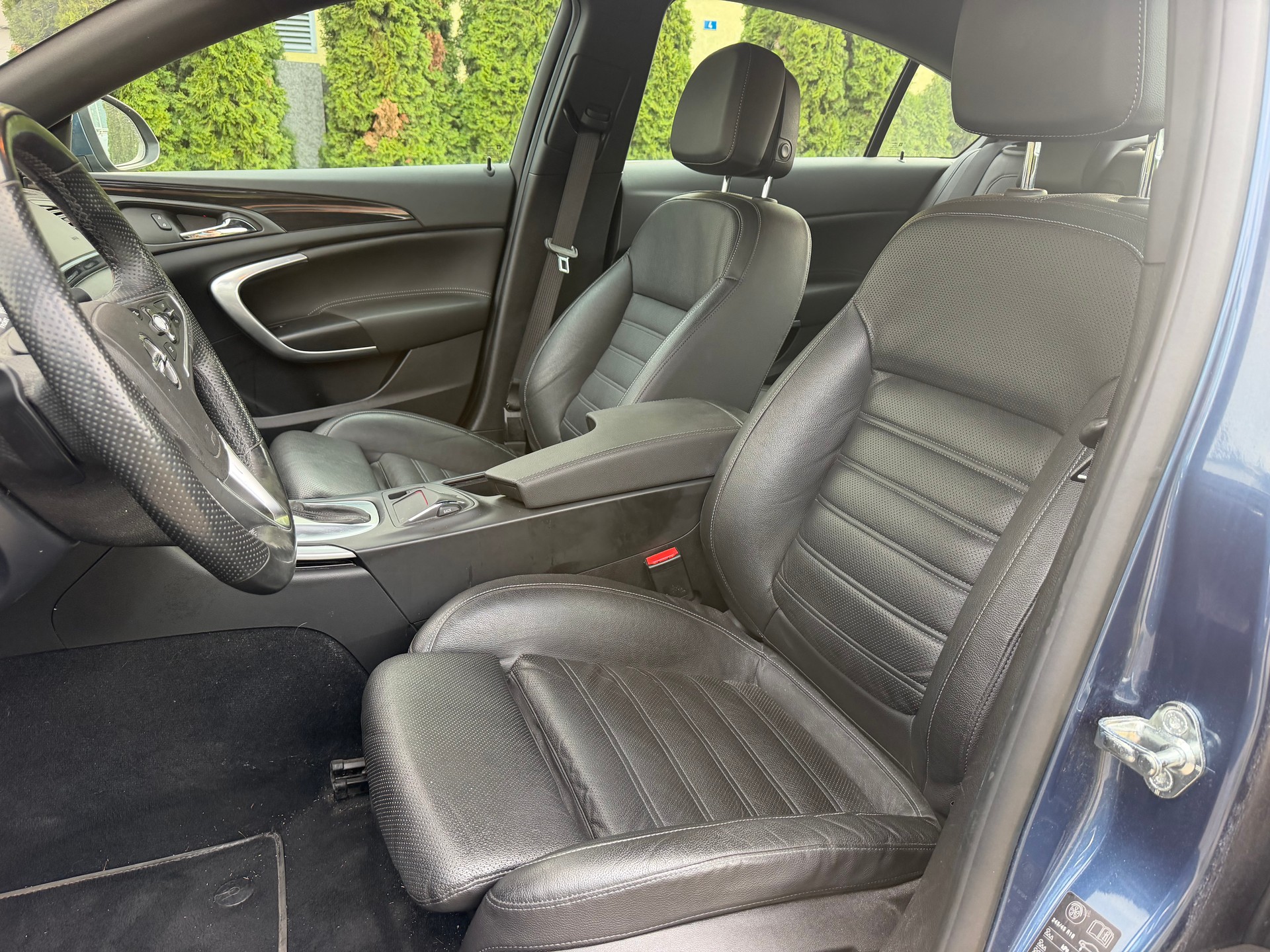 OPEL Insignia 2.0 Turbo Edition 4WD-image-8