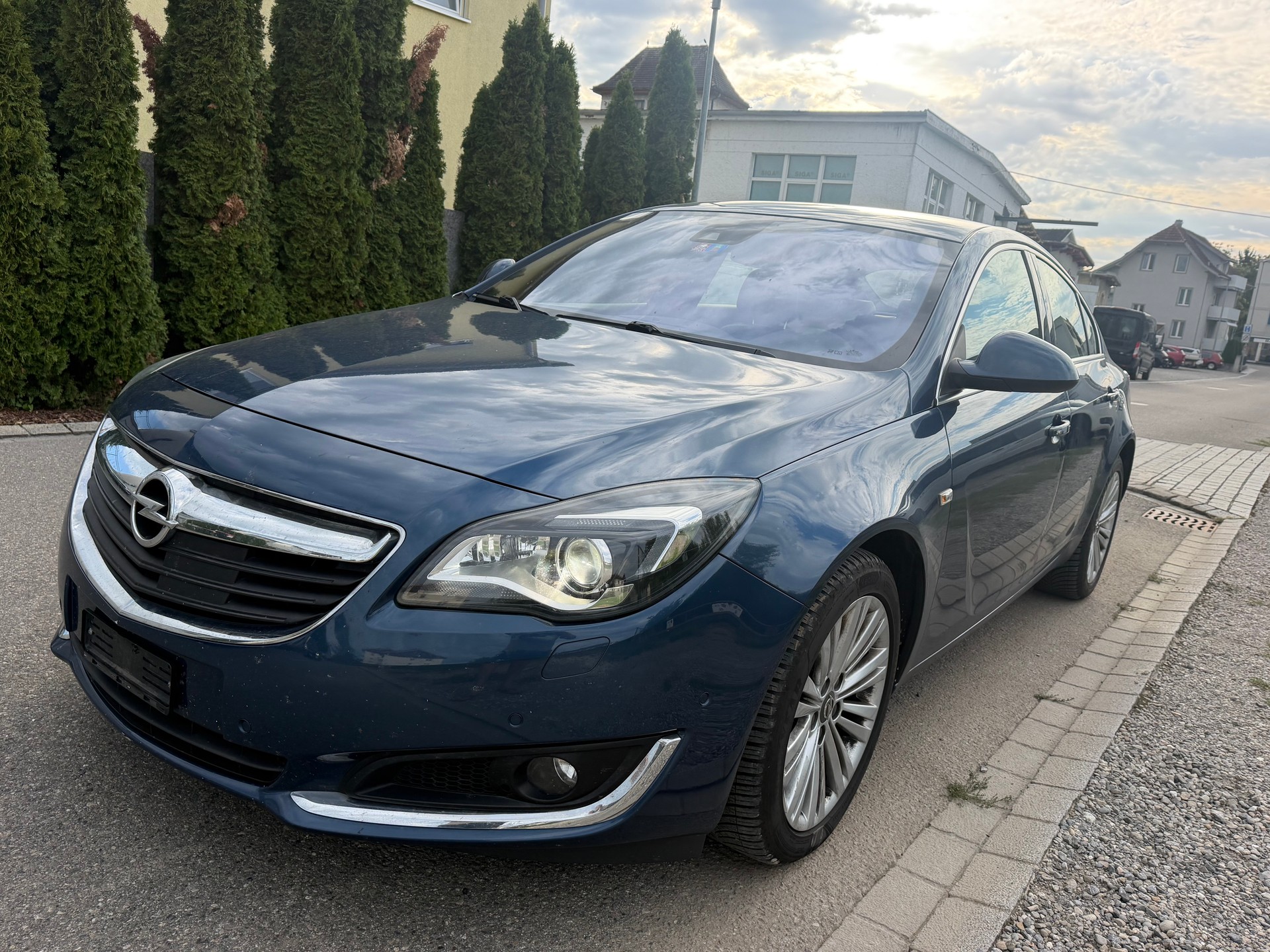 OPEL Insignia 2.0 Turbo Edition 4WD-image-6