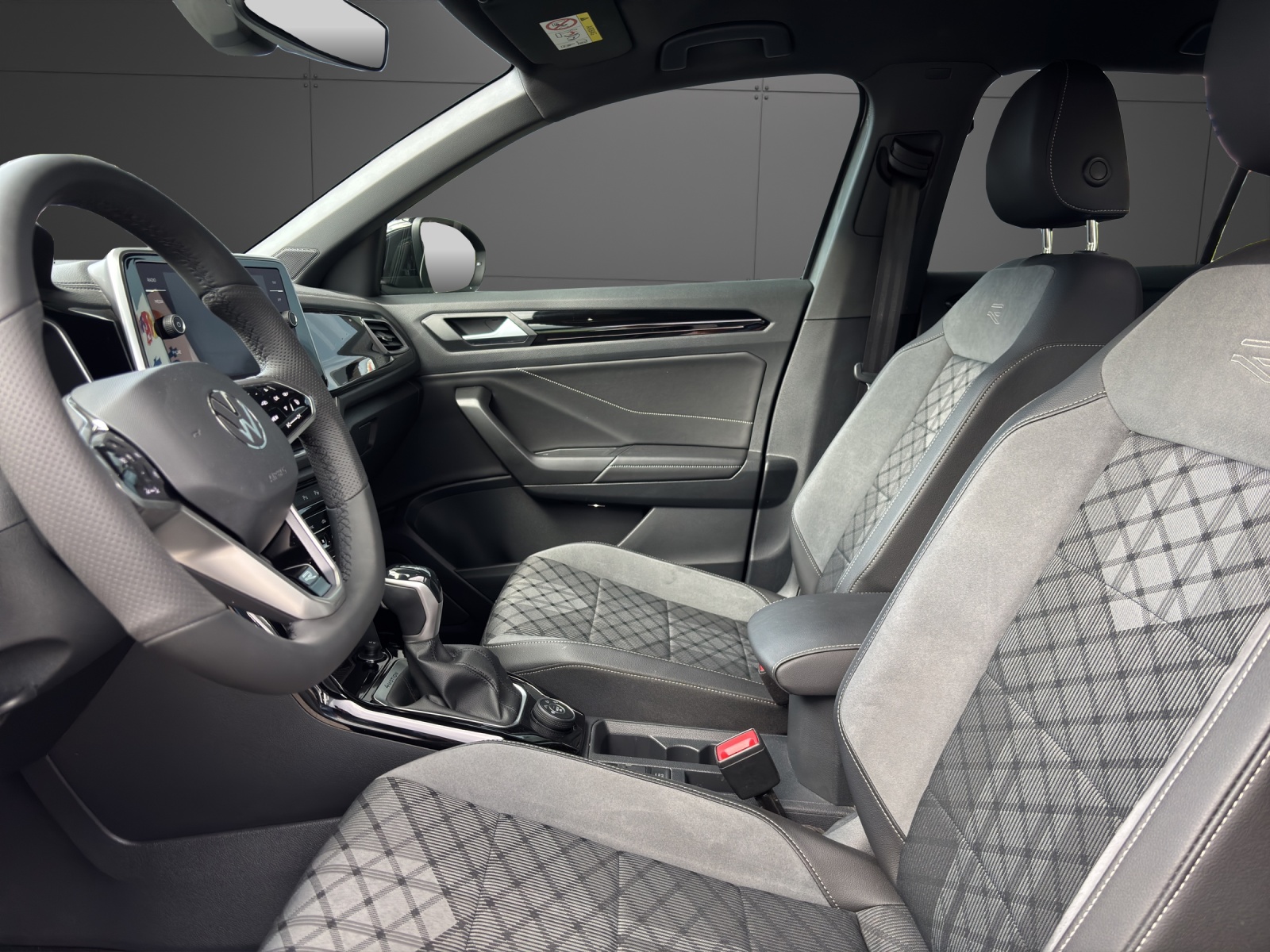 VW T-Roc 2.0 TDI SCR R-Line 4Motion DSG-image-2