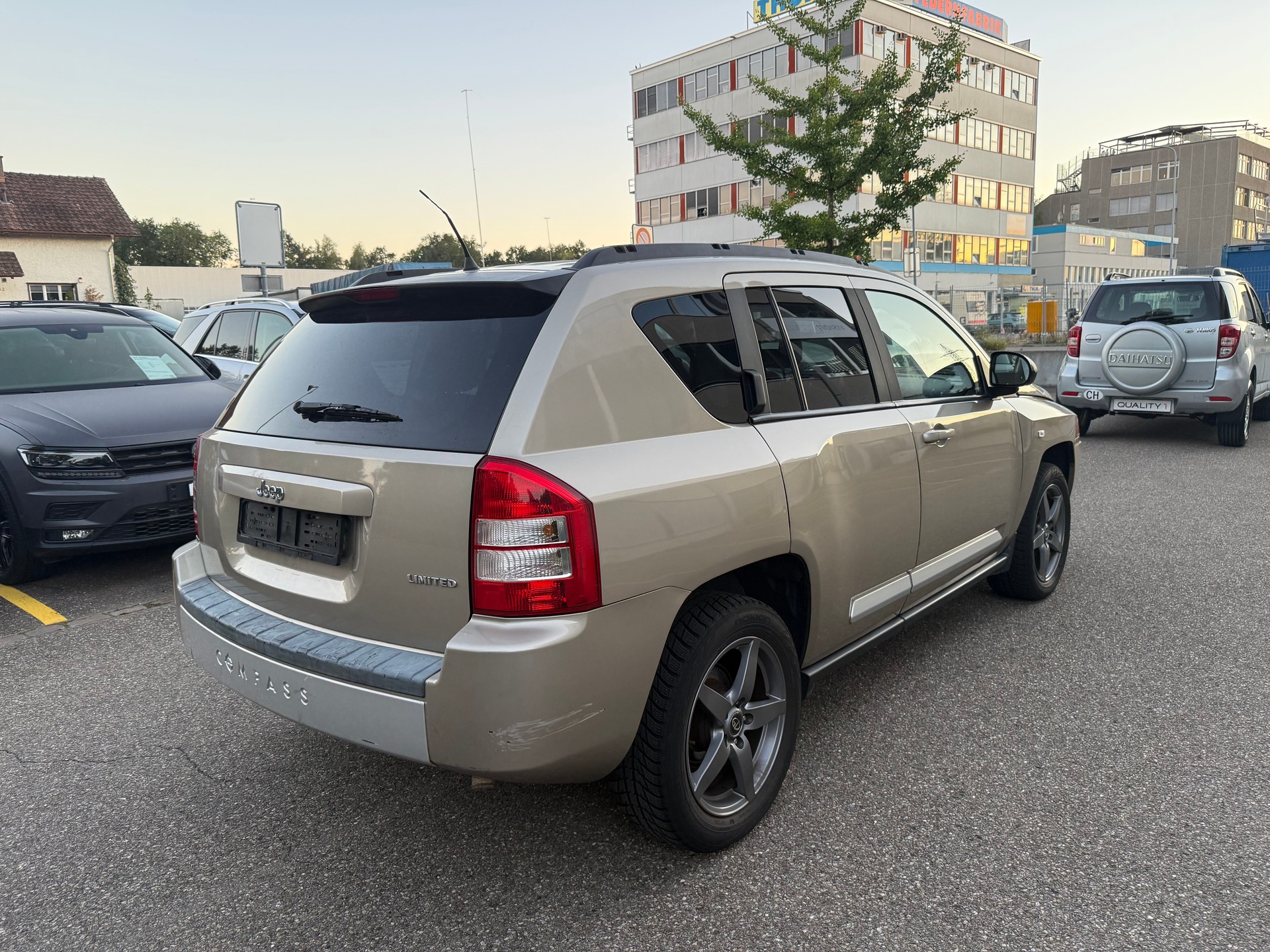 JEEP Compass 2.4 Limited CVT-image-5