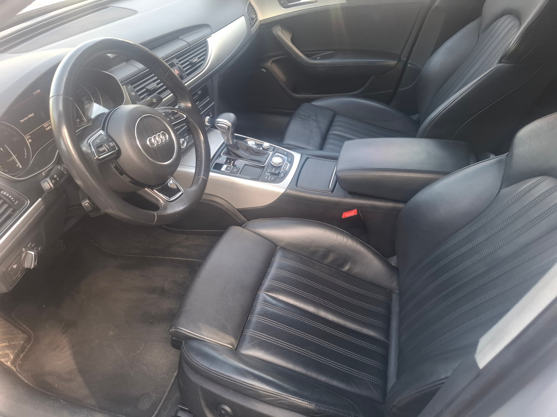 AUDI A6 Limousine 2.0 TFSI hybrid tiptronic-image-12