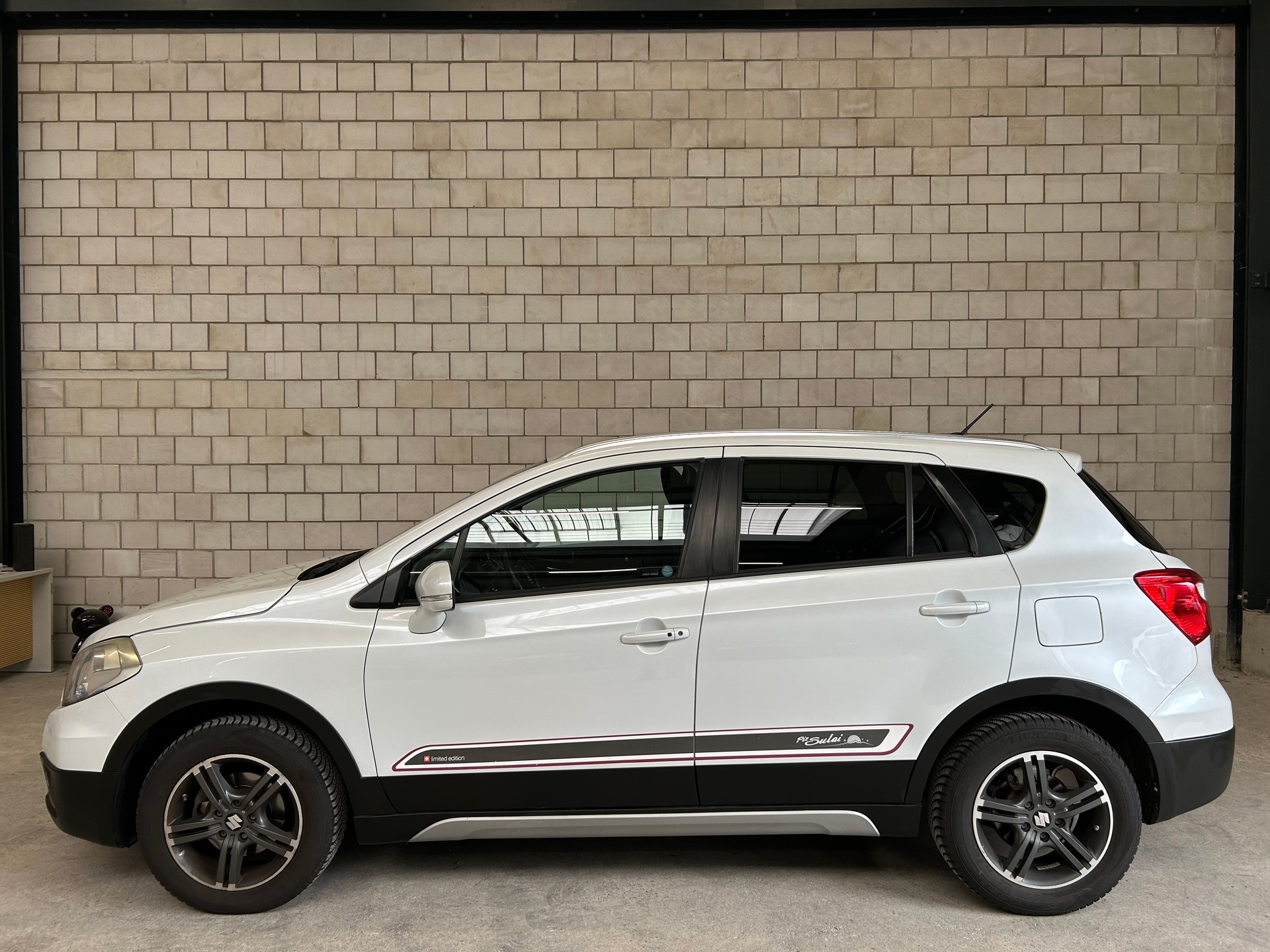 SUZUKI SX4 S-Cross 1.6 16V PizSulai 4WD CVT7-image-0