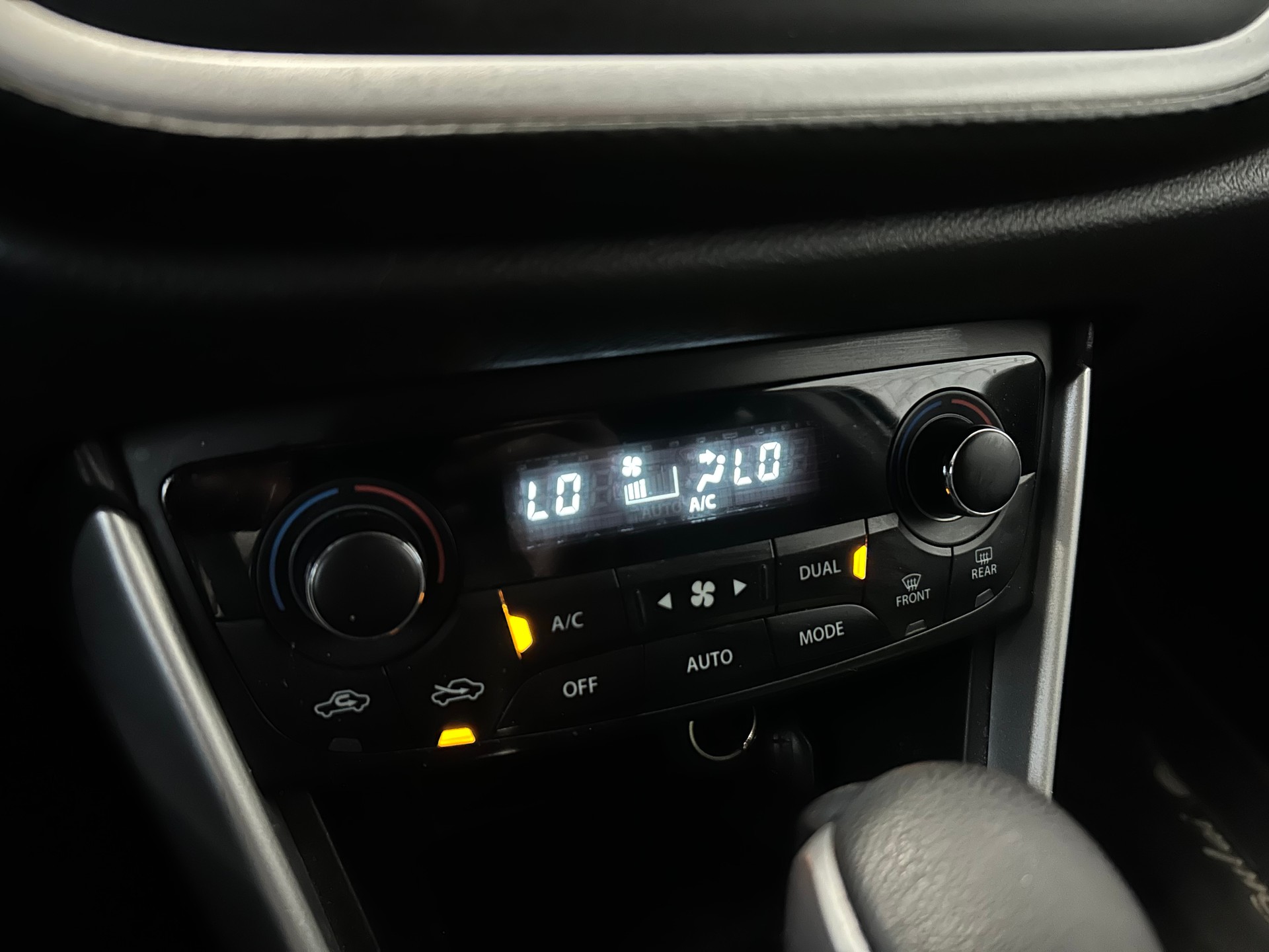 SUZUKI SX4 S-Cross 1.6 16V PizSulai 4WD CVT7-image-7