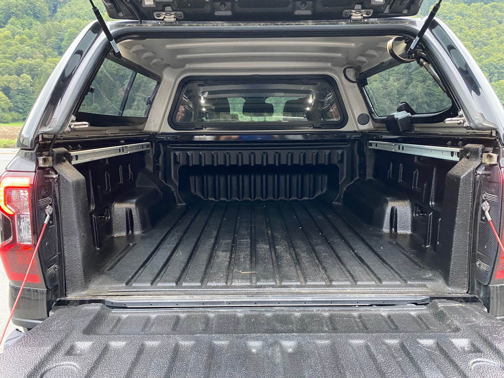 FORD Ranger Wildtrak 3.0 Eco Blue e-4WD Automat-image-8
