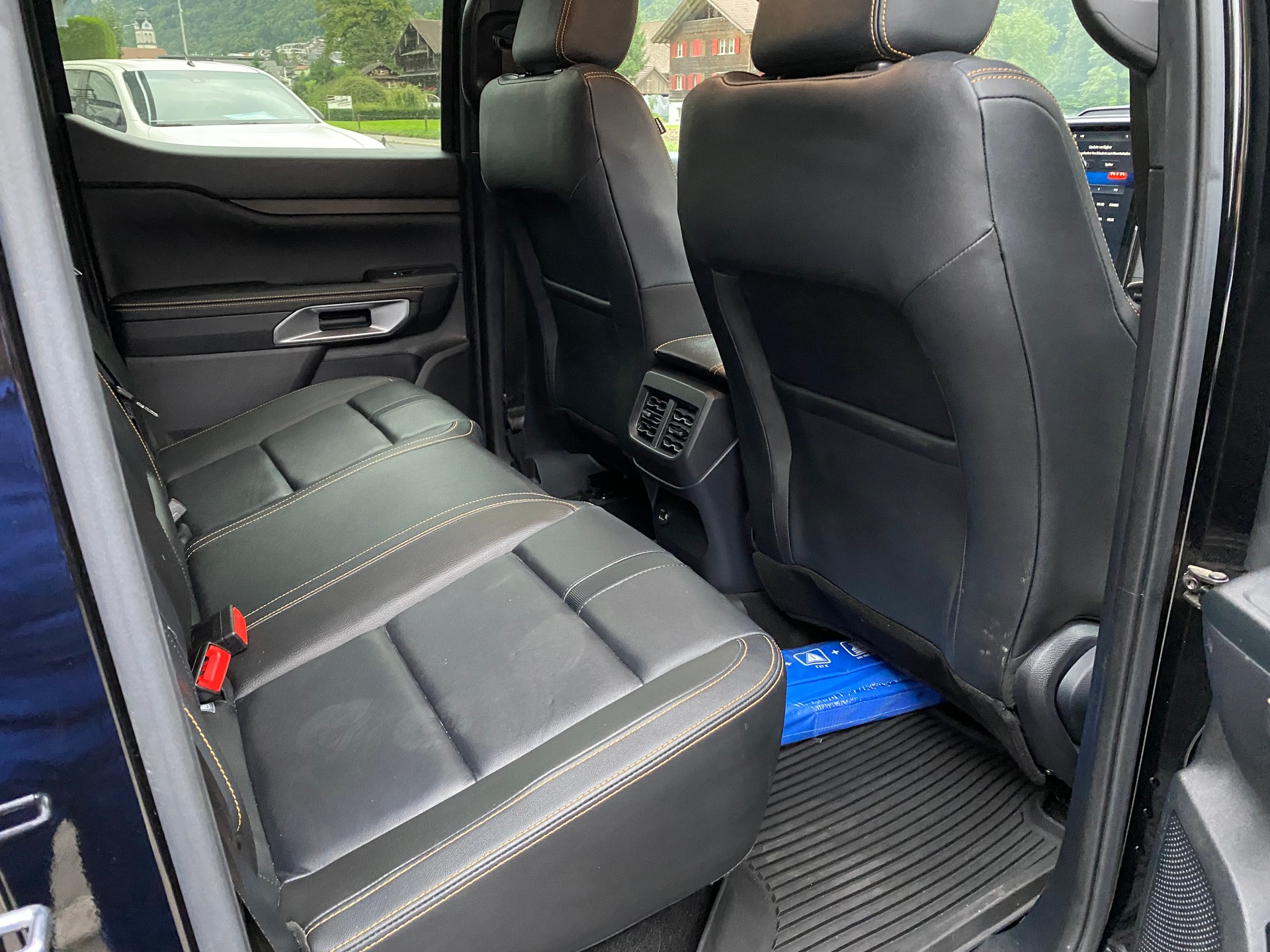 FORD Ranger Wildtrak 3.0 Eco Blue e-4WD Automat-image-6