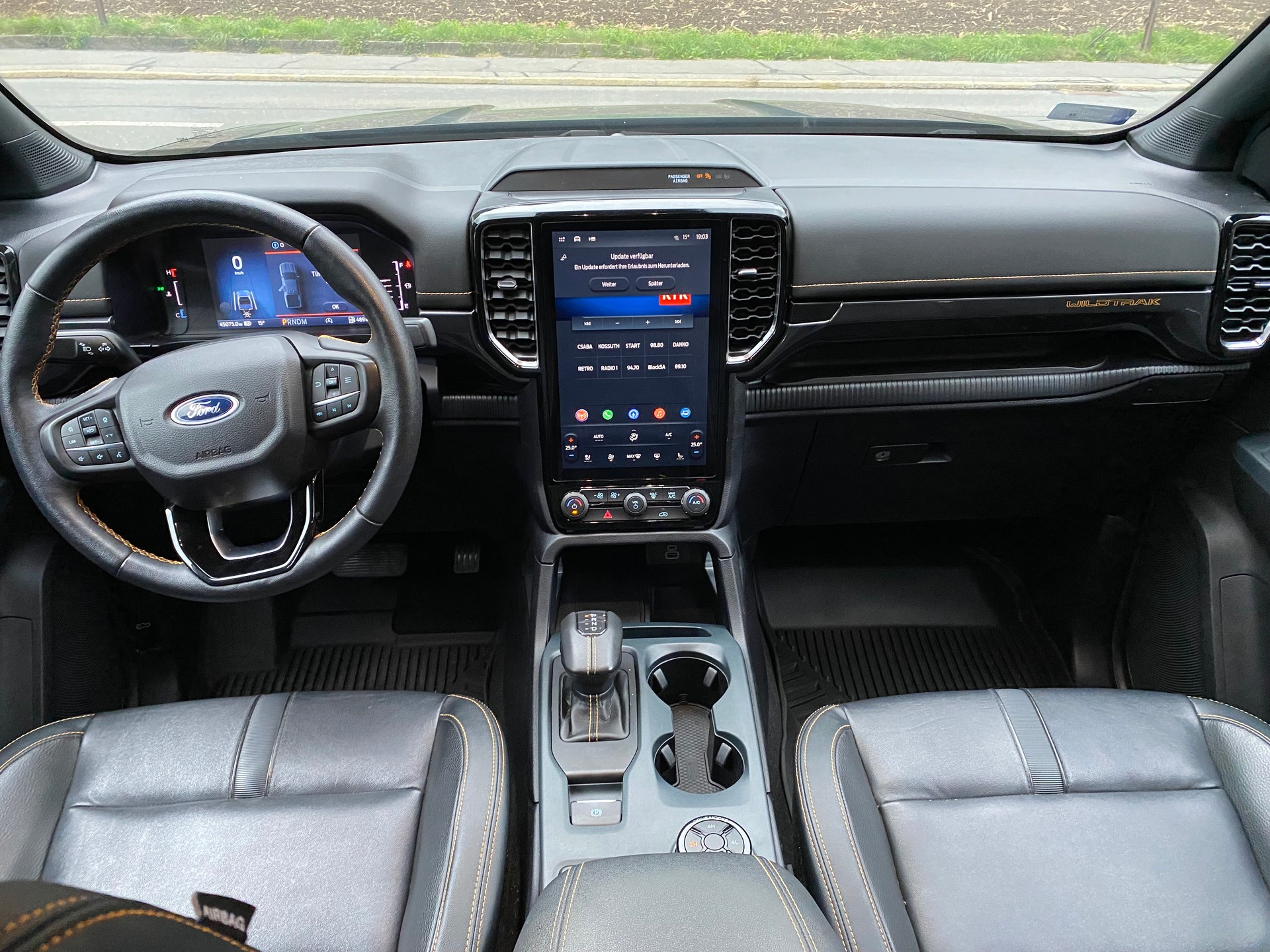 FORD Ranger Wildtrak 3.0 Eco Blue e-4WD Automat-image-3