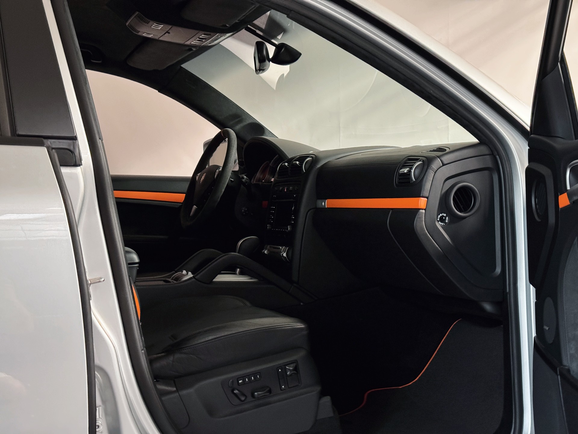 PORSCHE Cayenne S Transsyberia Tiptronic-image-19