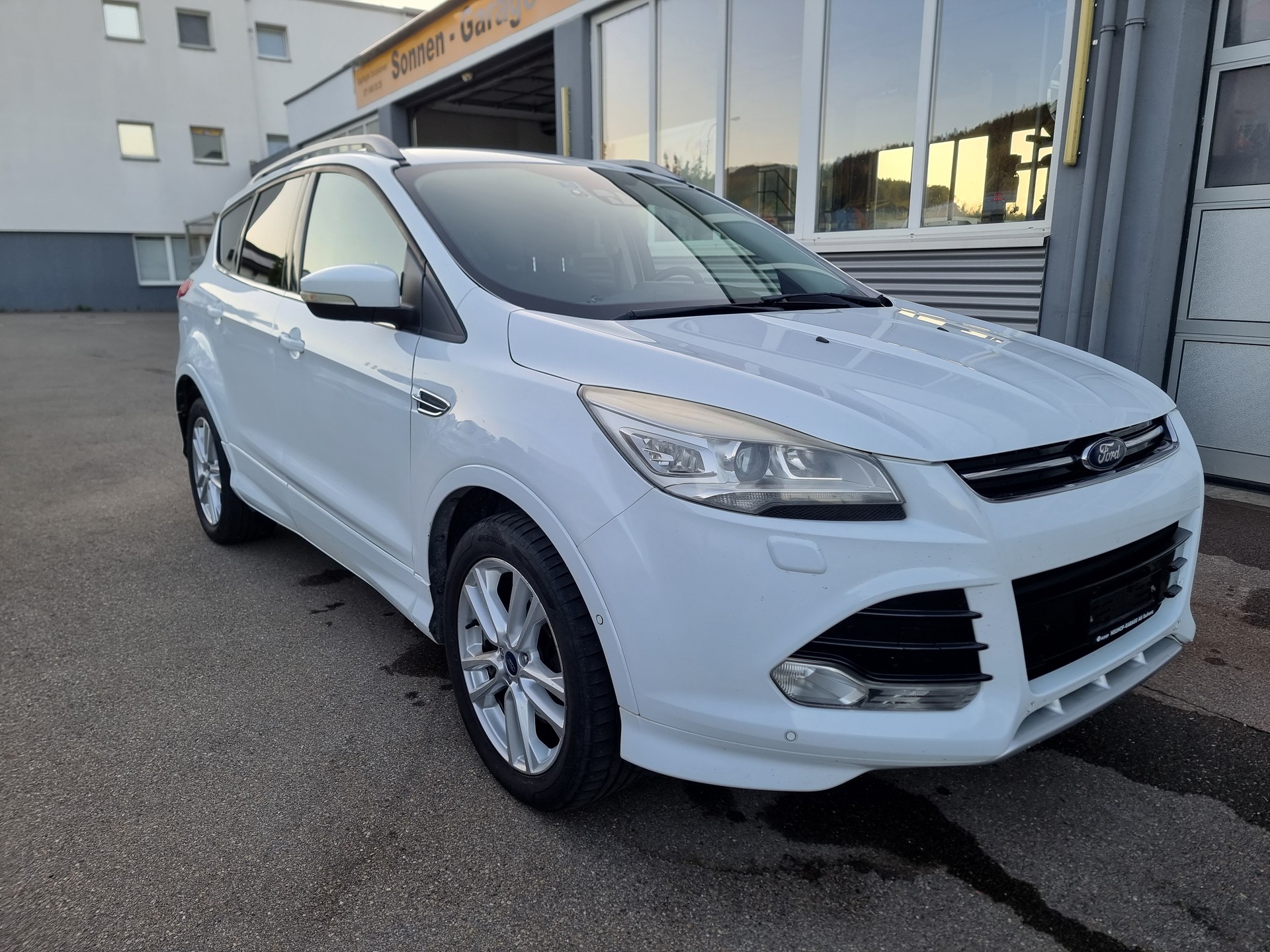 FORD Kuga 2.0 TDCi Titanium 4WD PowerShift-image-1