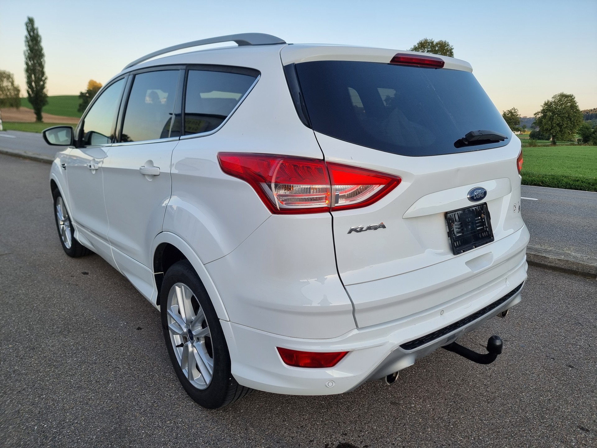 FORD Kuga 2.0 TDCi Titanium 4WD PowerShift-image-9