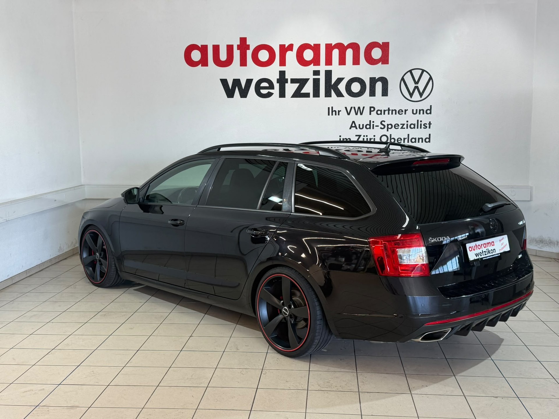 SKODA Octavia Combi 2.0 TSI RS DSG-image-2