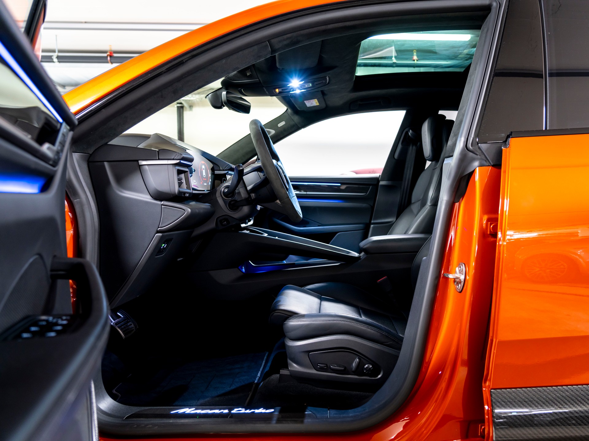 PORSCHE Macan Turbo 100kWh-image-13