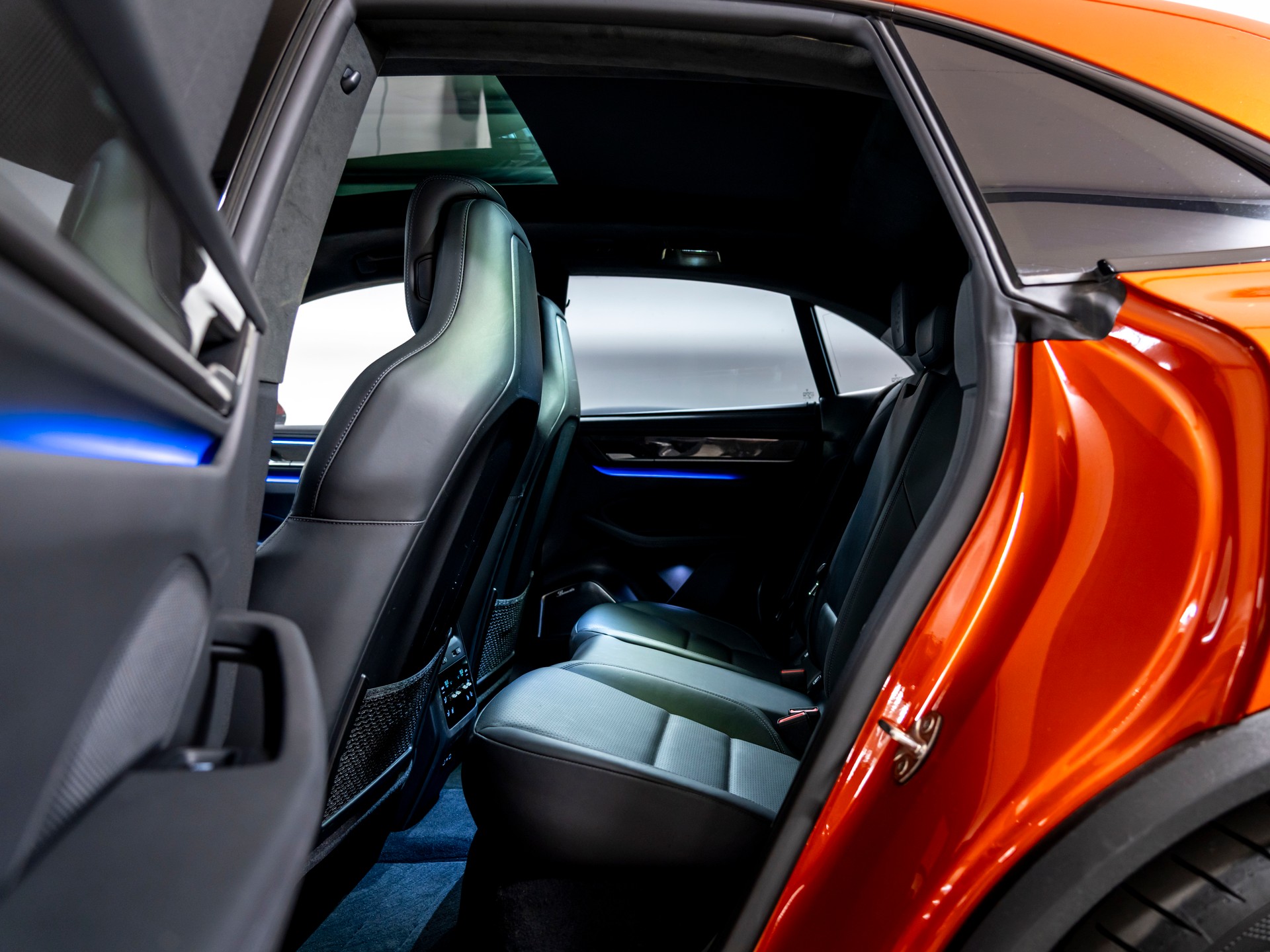 PORSCHE Macan Turbo 100kWh-image-21
