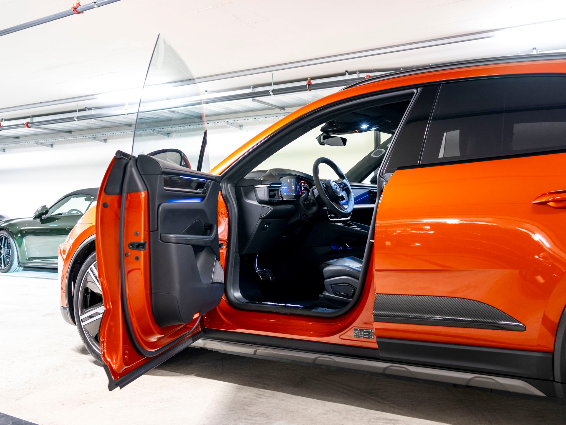 PORSCHE Macan Turbo 100kWh-image-12
