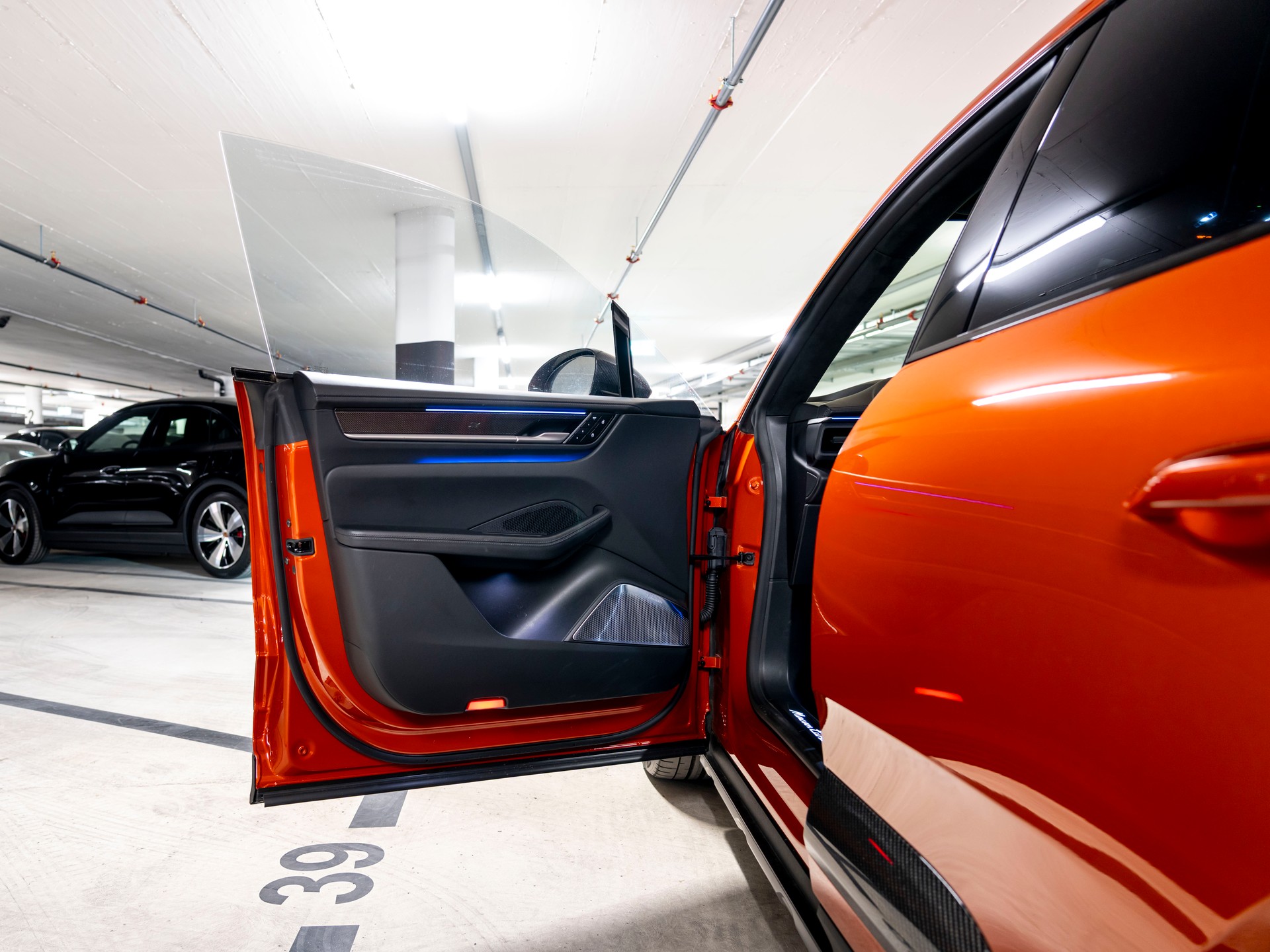 PORSCHE Macan Turbo 100kWh-image-11