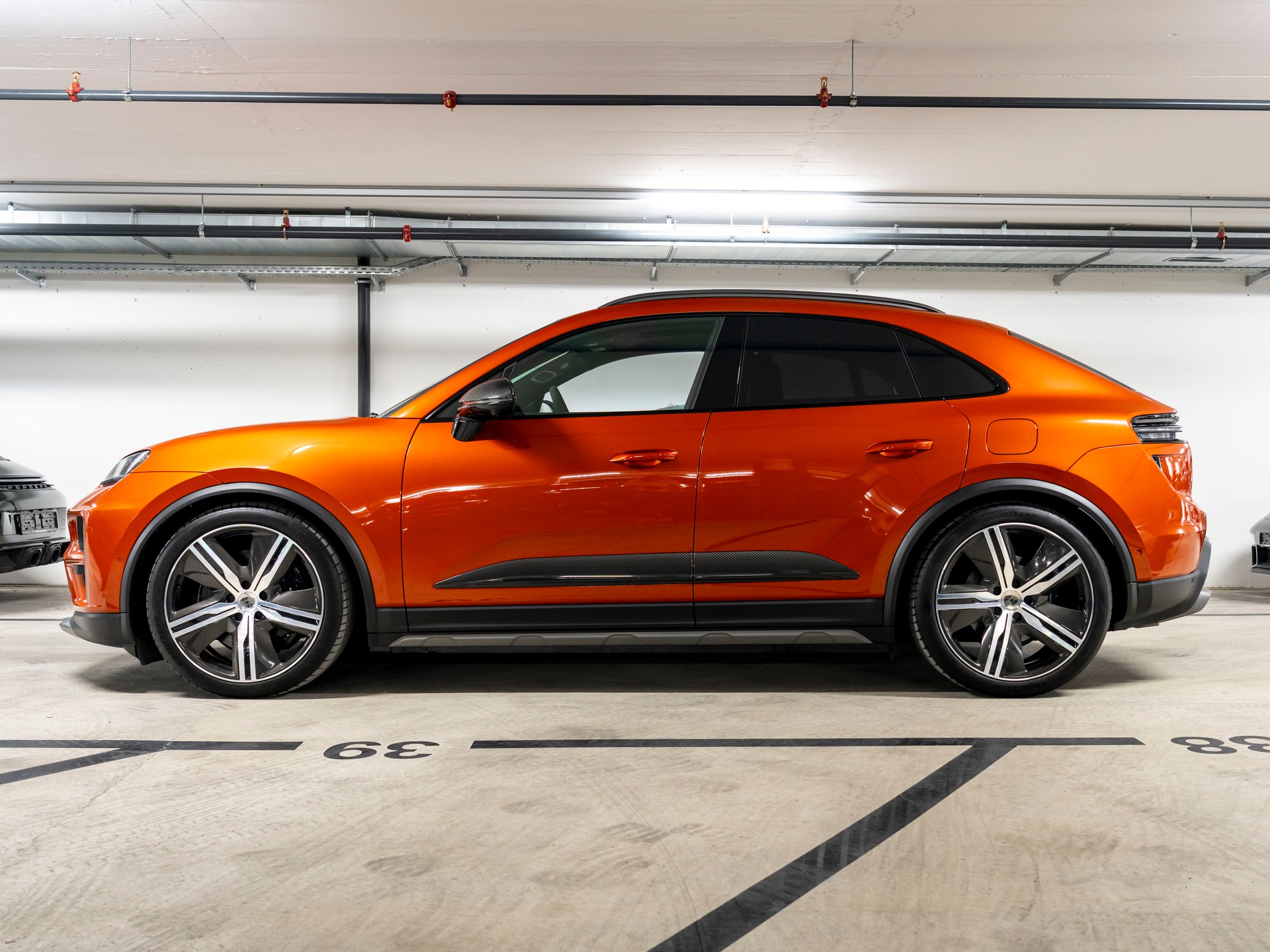 PORSCHE Macan Turbo 100kWh-image-1
