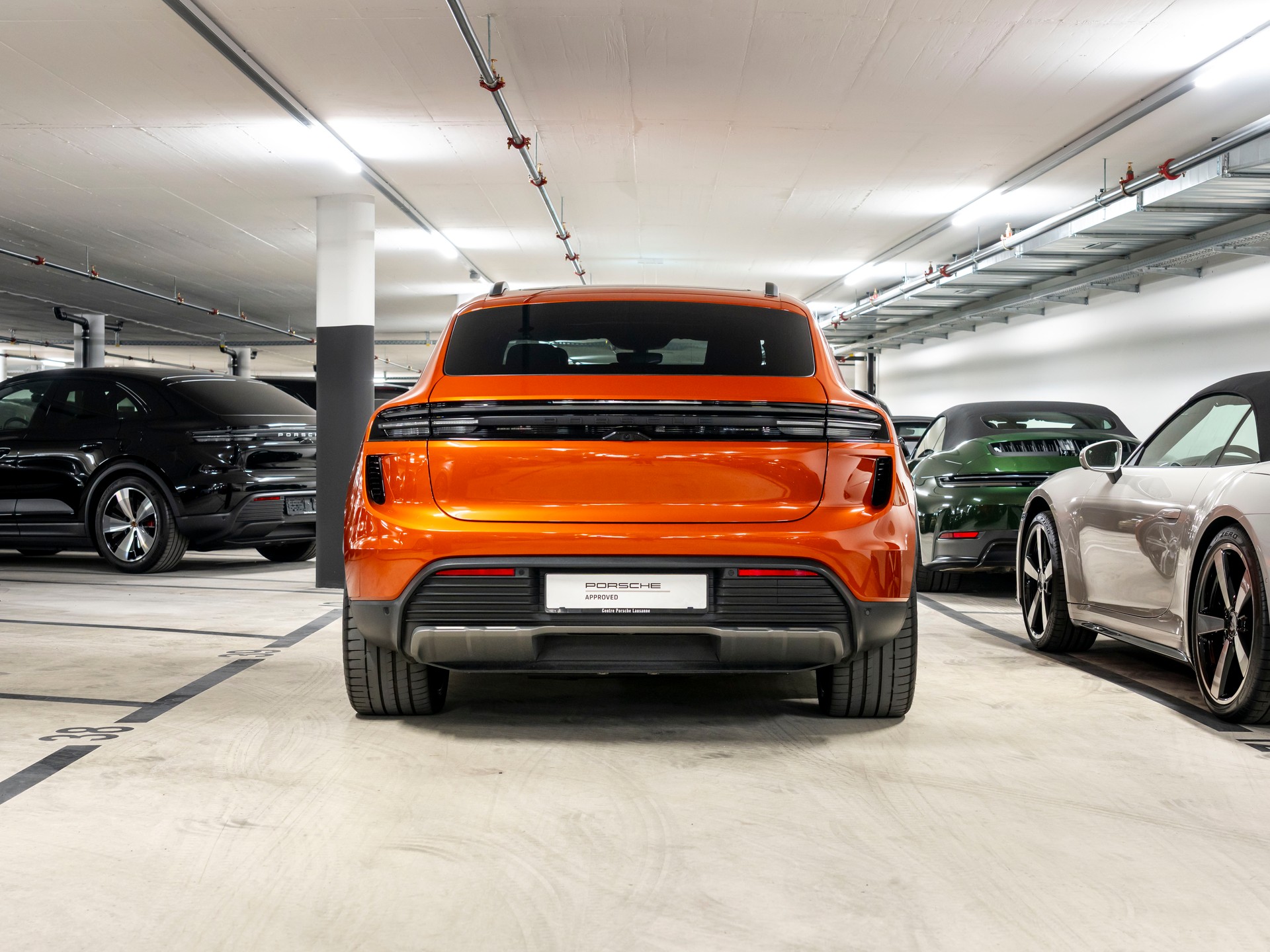 PORSCHE Macan Turbo 100kWh-image-4