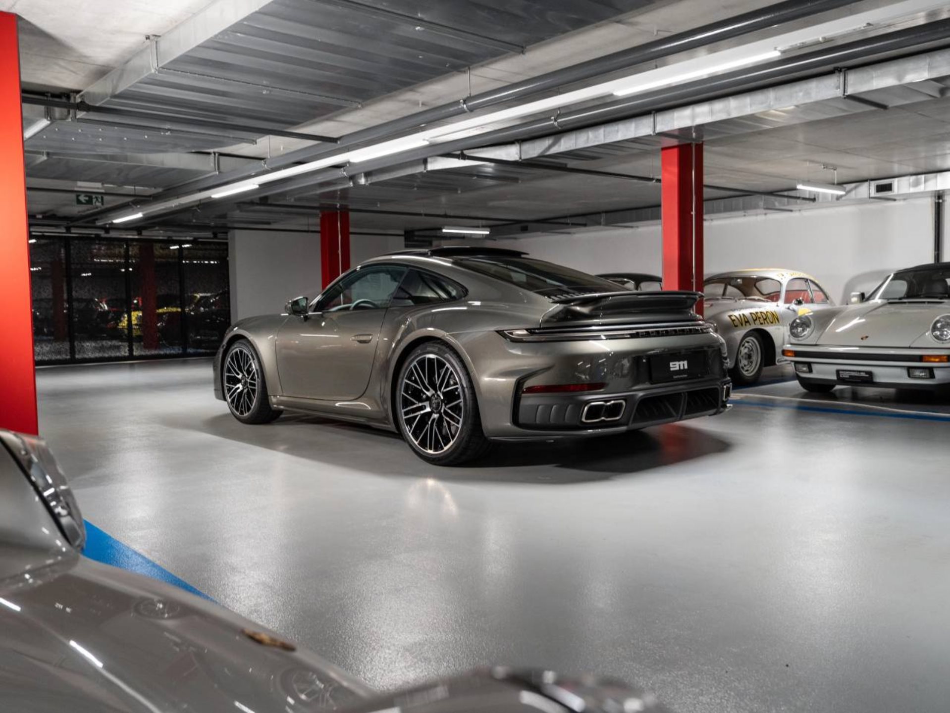 PORSCHE 911 Turbo S-image-1
