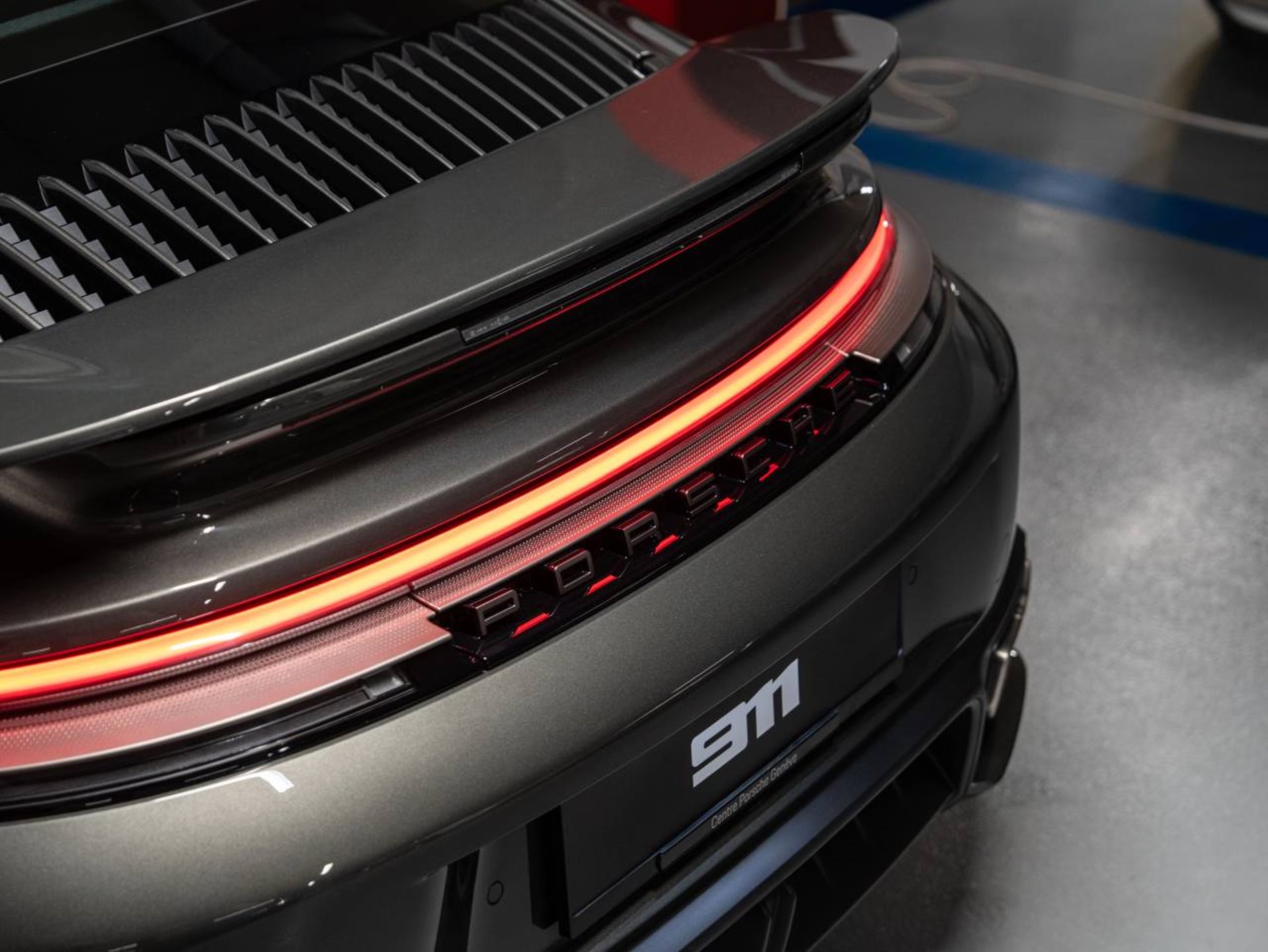 PORSCHE 911 Turbo S-image-26