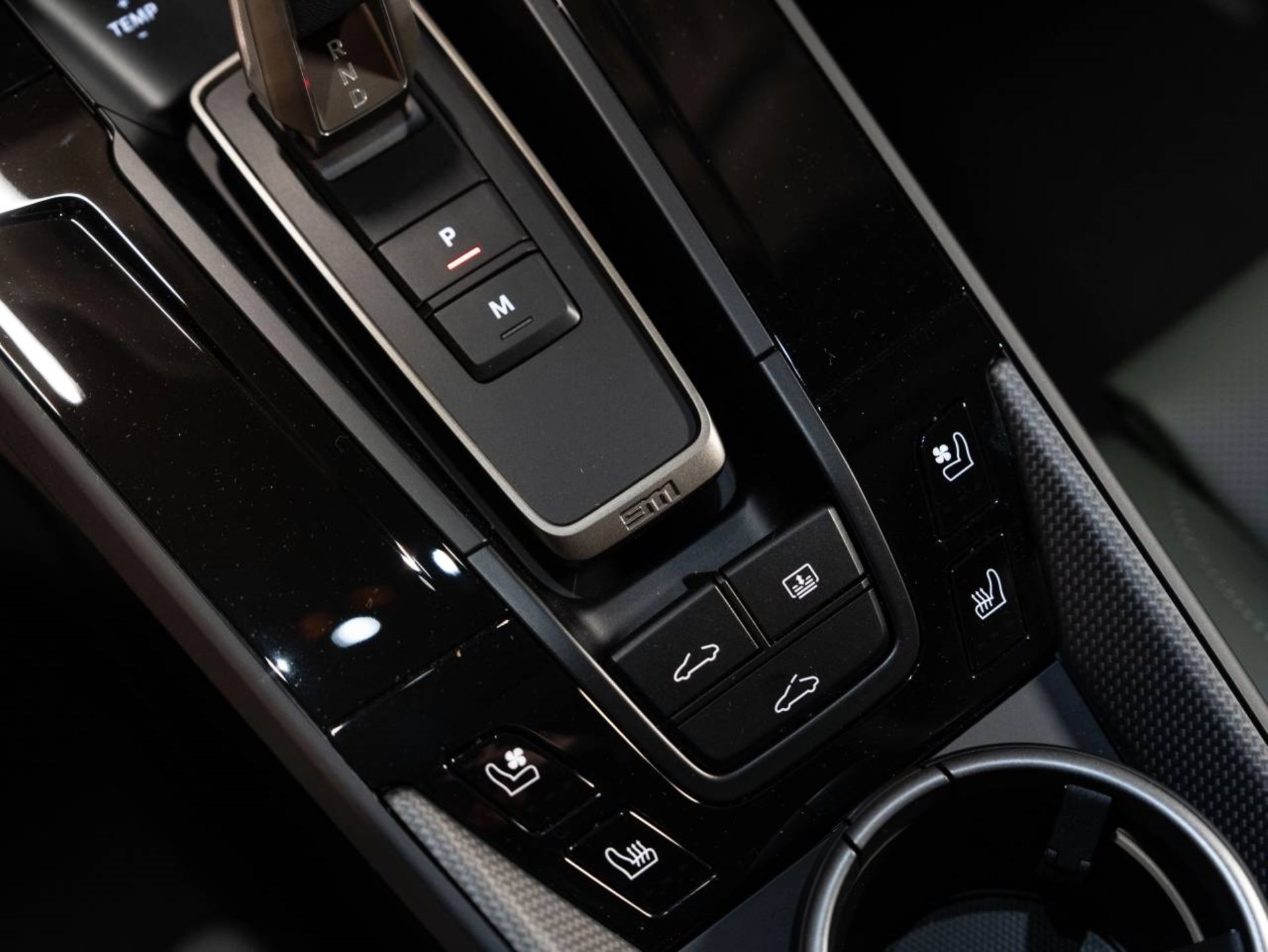 PORSCHE 911 Turbo S-image-13