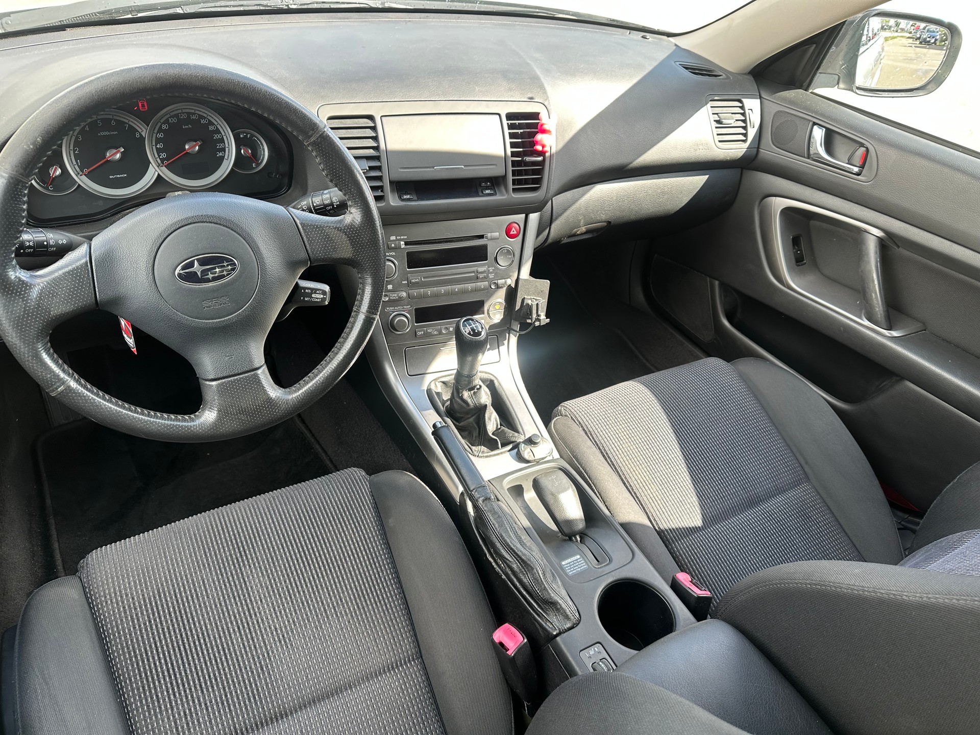 SUBARU Outback 2.5i AWD-image-6