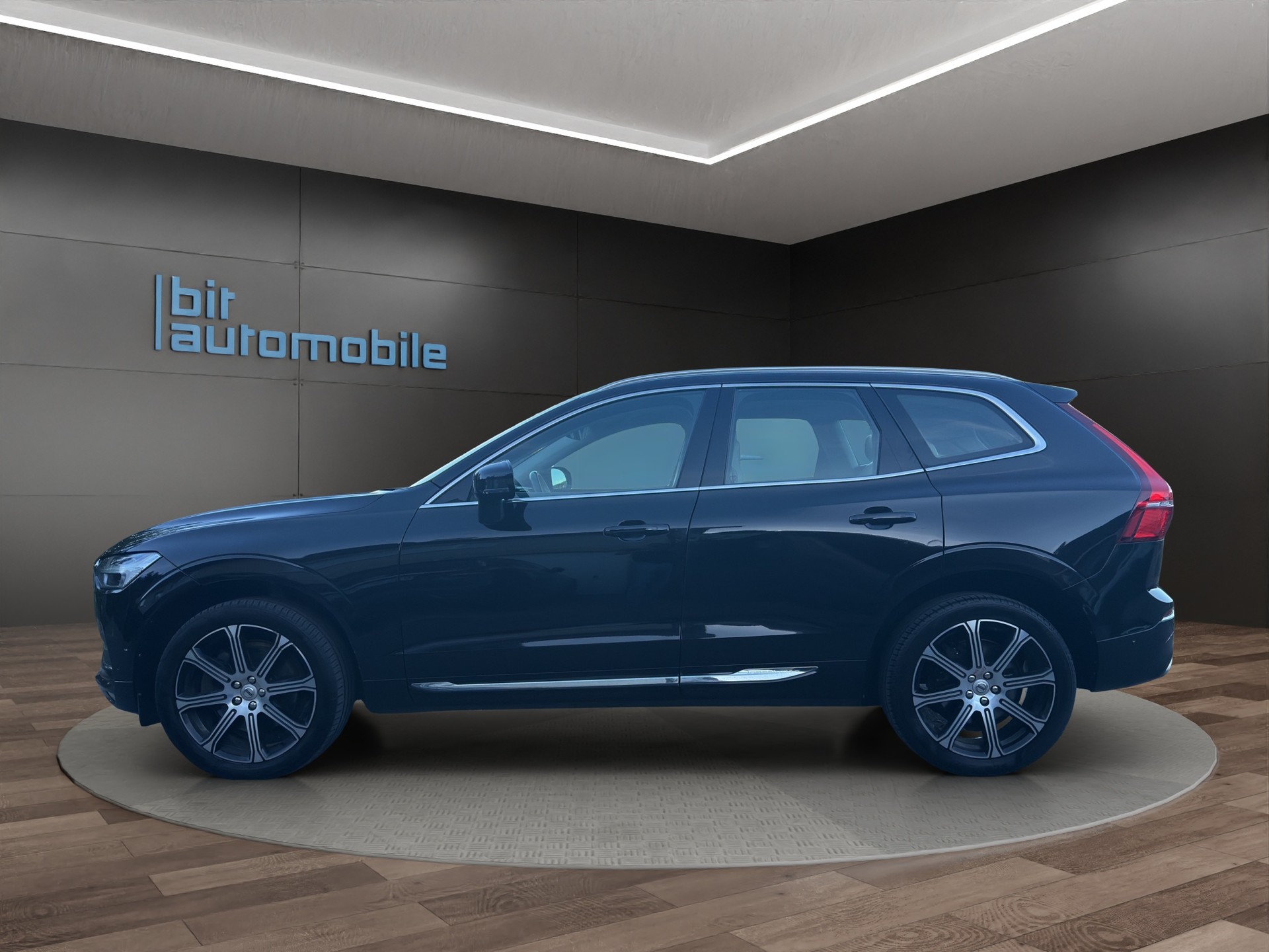 VOLVO XC60 T6 AWD Inscription Geartronic 320PS-image-2