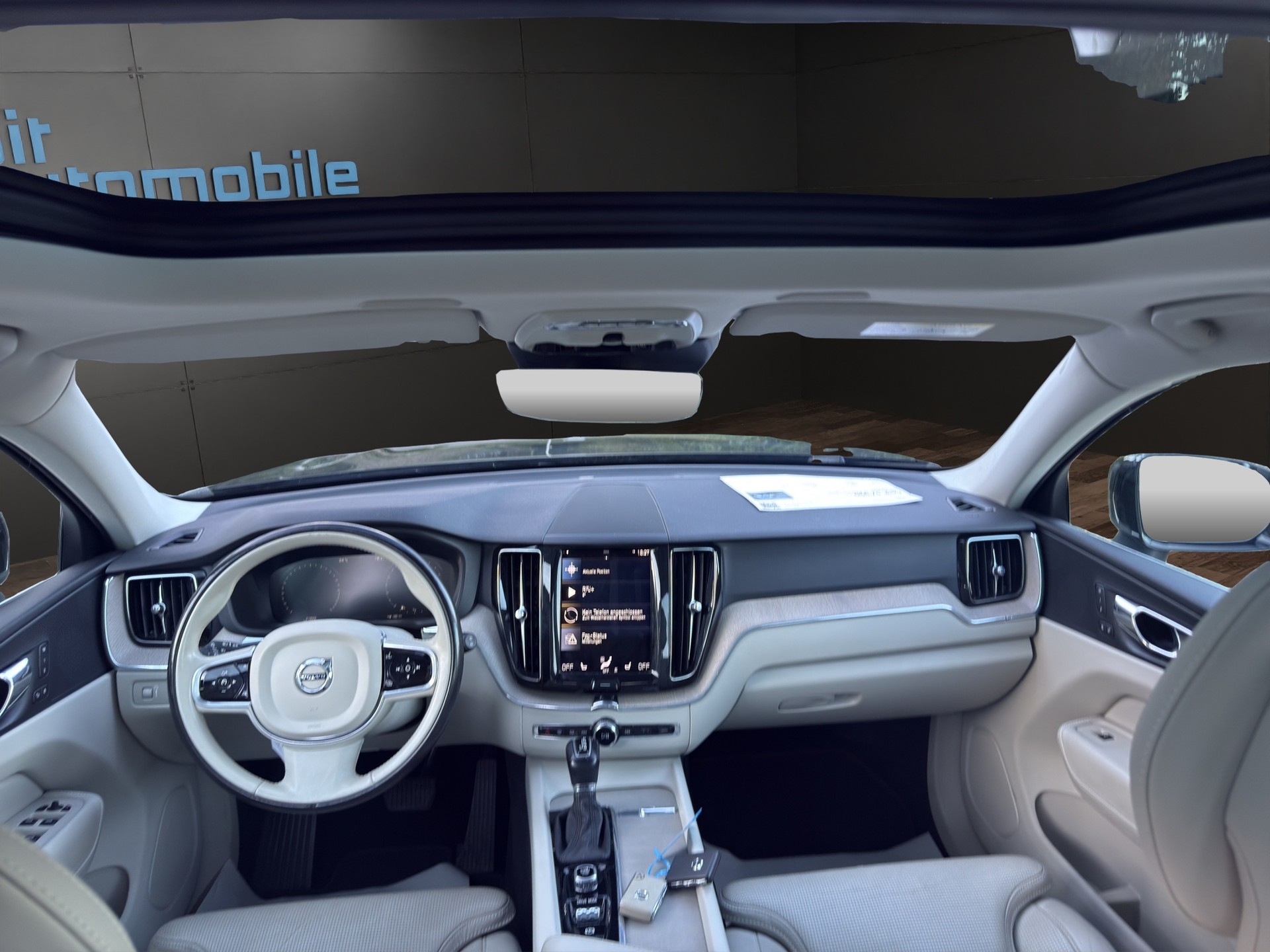VOLVO XC60 T6 AWD Inscription Geartronic 320PS-image-3