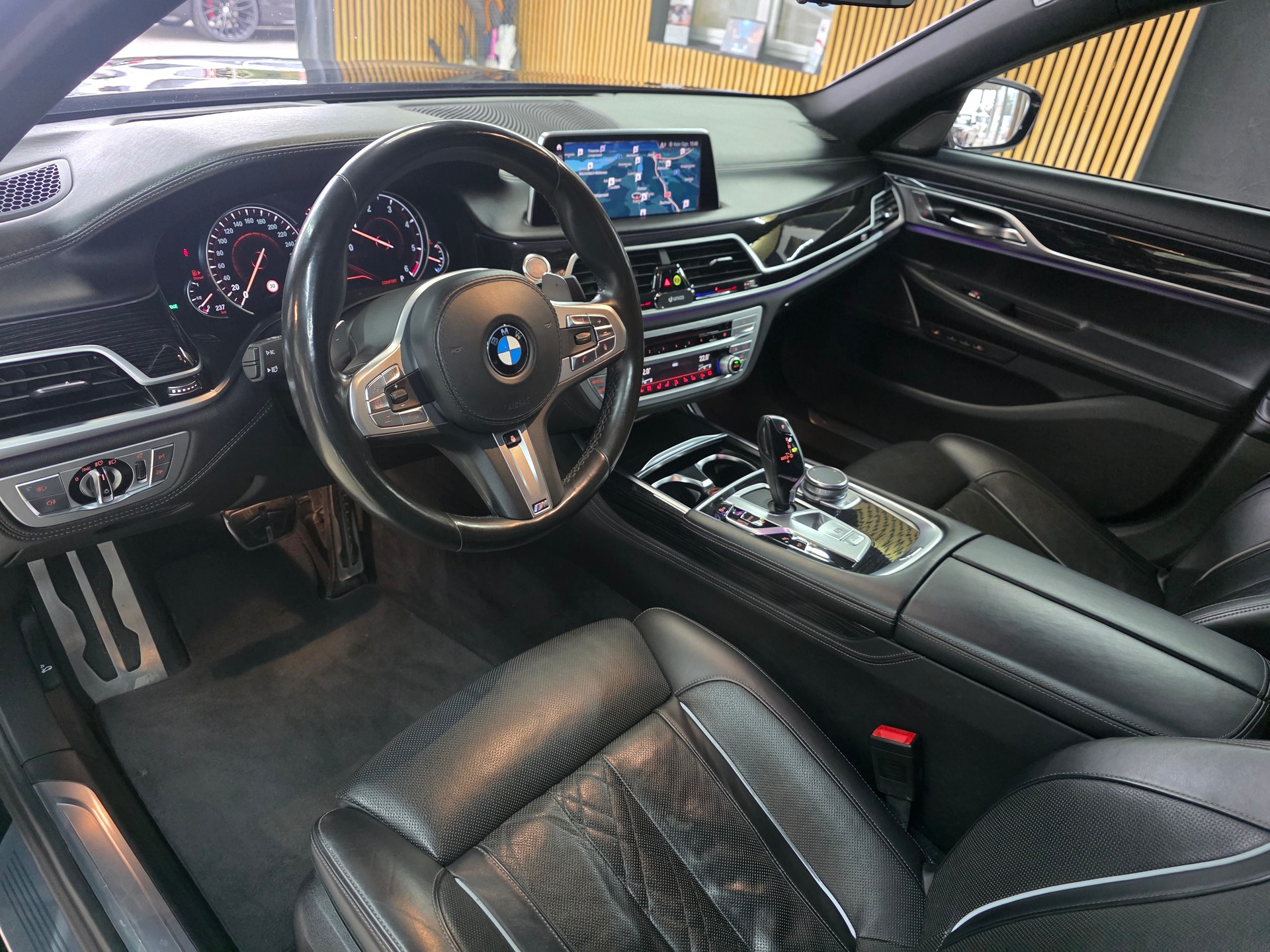 BMW 730Ld xDrive Steptronic M-Sport-image-8