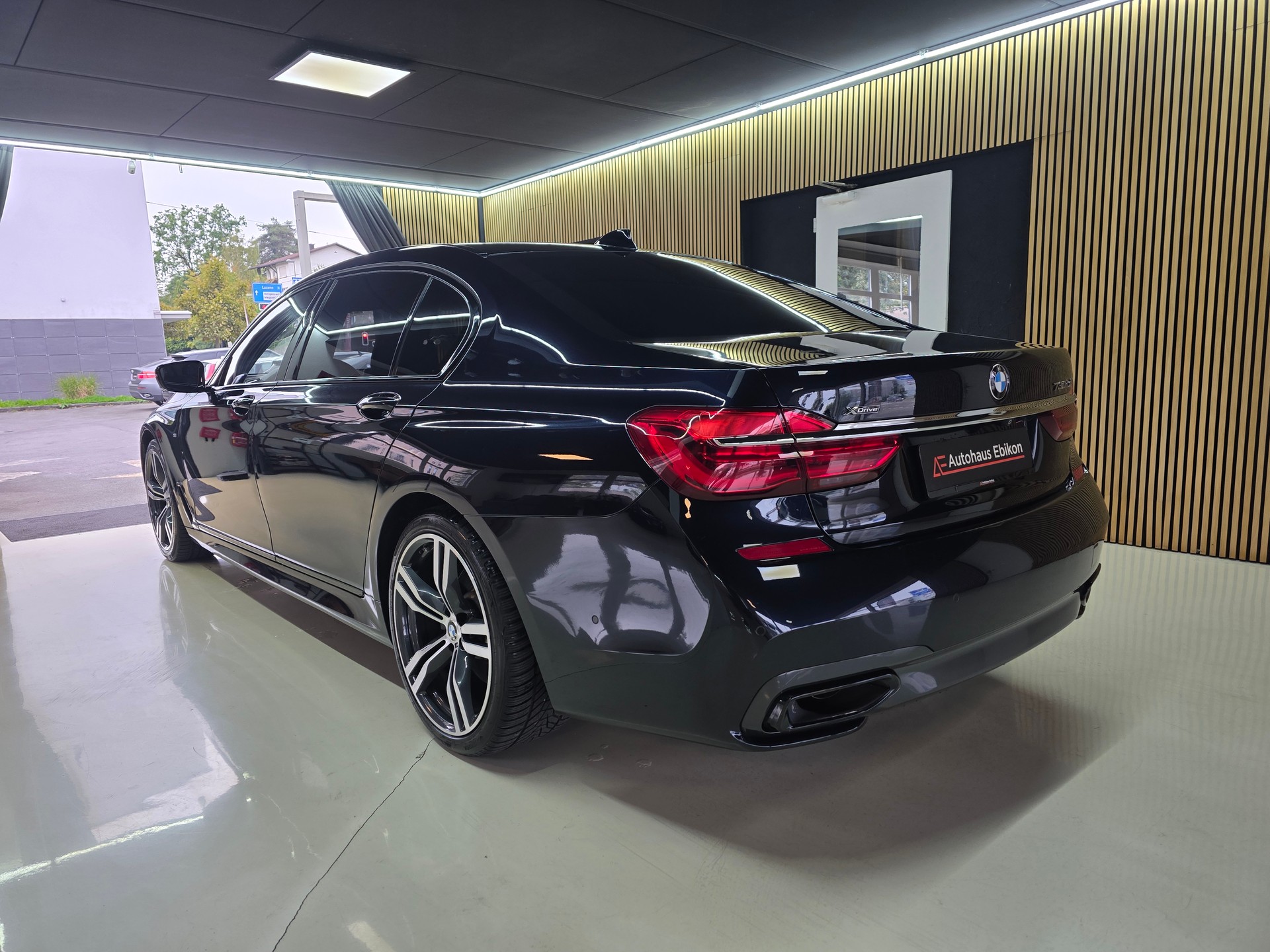BMW 730Ld xDrive Steptronic M-Sport-image-4