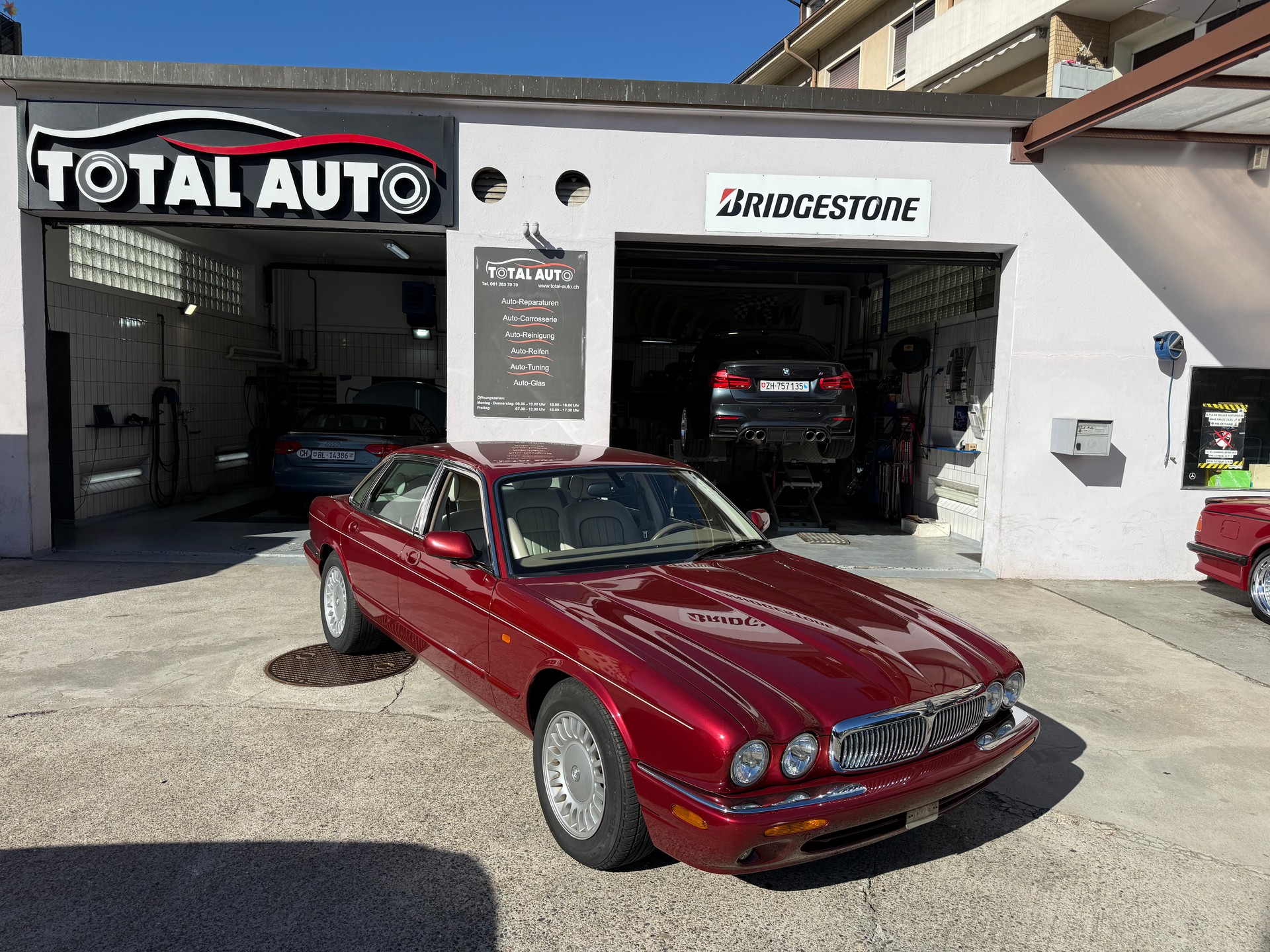 JAGUAR XJ 4.0 V8 Sovereign-image-0