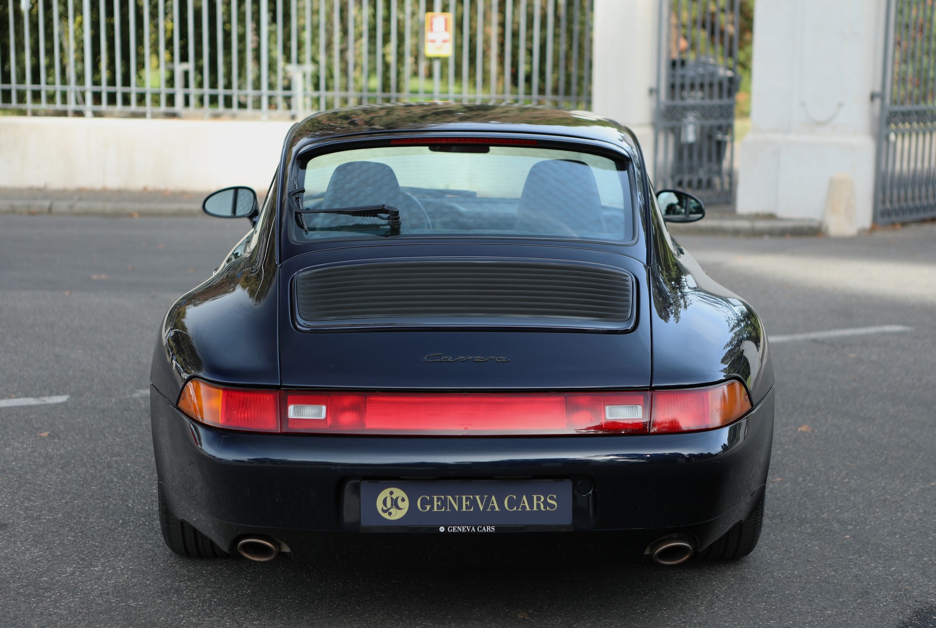 PORSCHE 911 Carrera 2 993-image-1