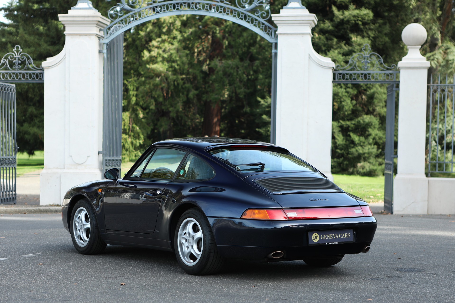 PORSCHE 911 Carrera 2 993-image-3