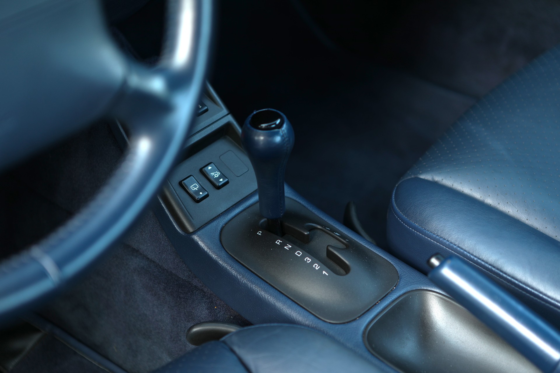 PORSCHE 911 Carrera 2 993-image-9