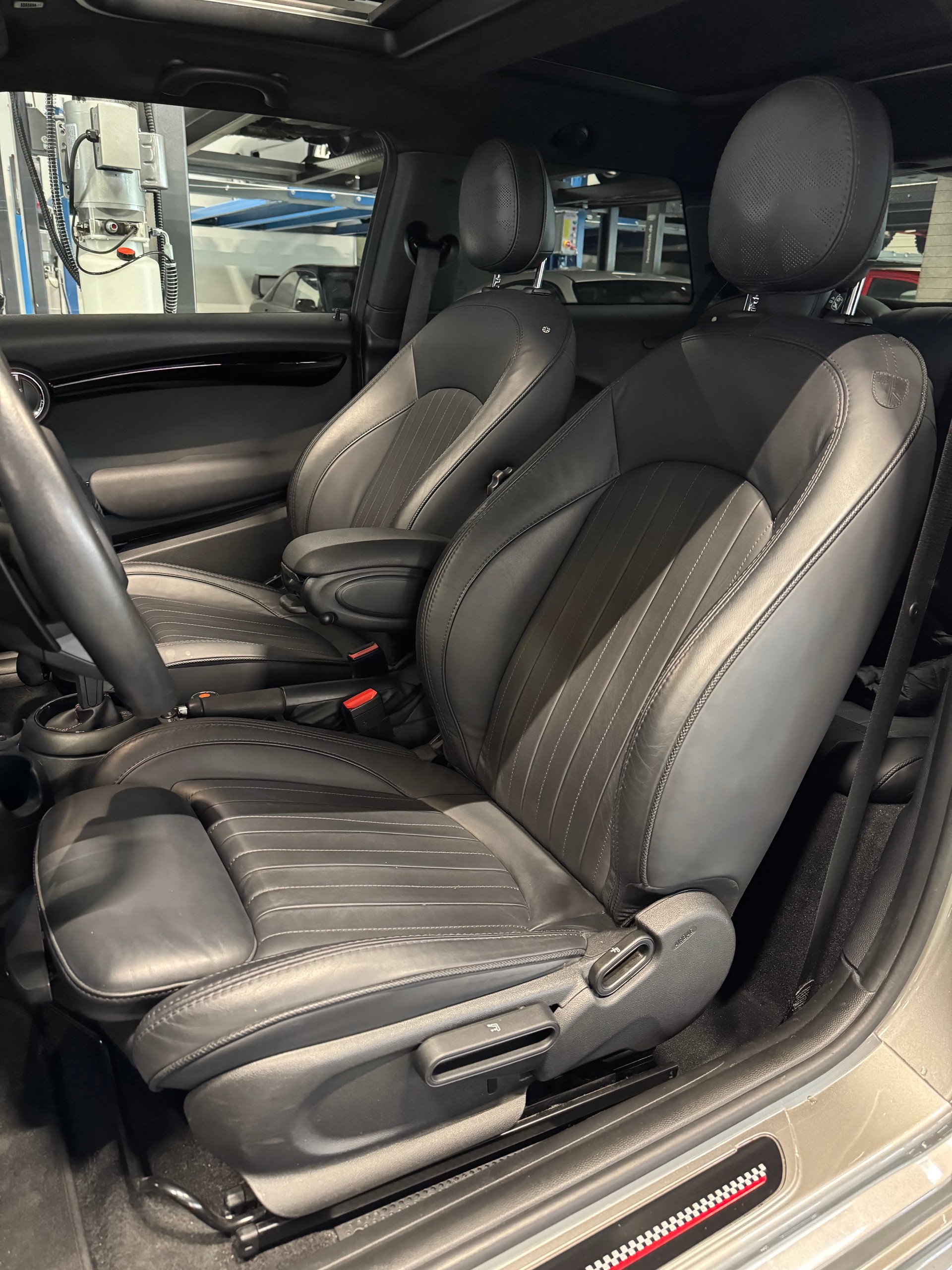 MINI Cooper John Cooper Works DKG-image-12