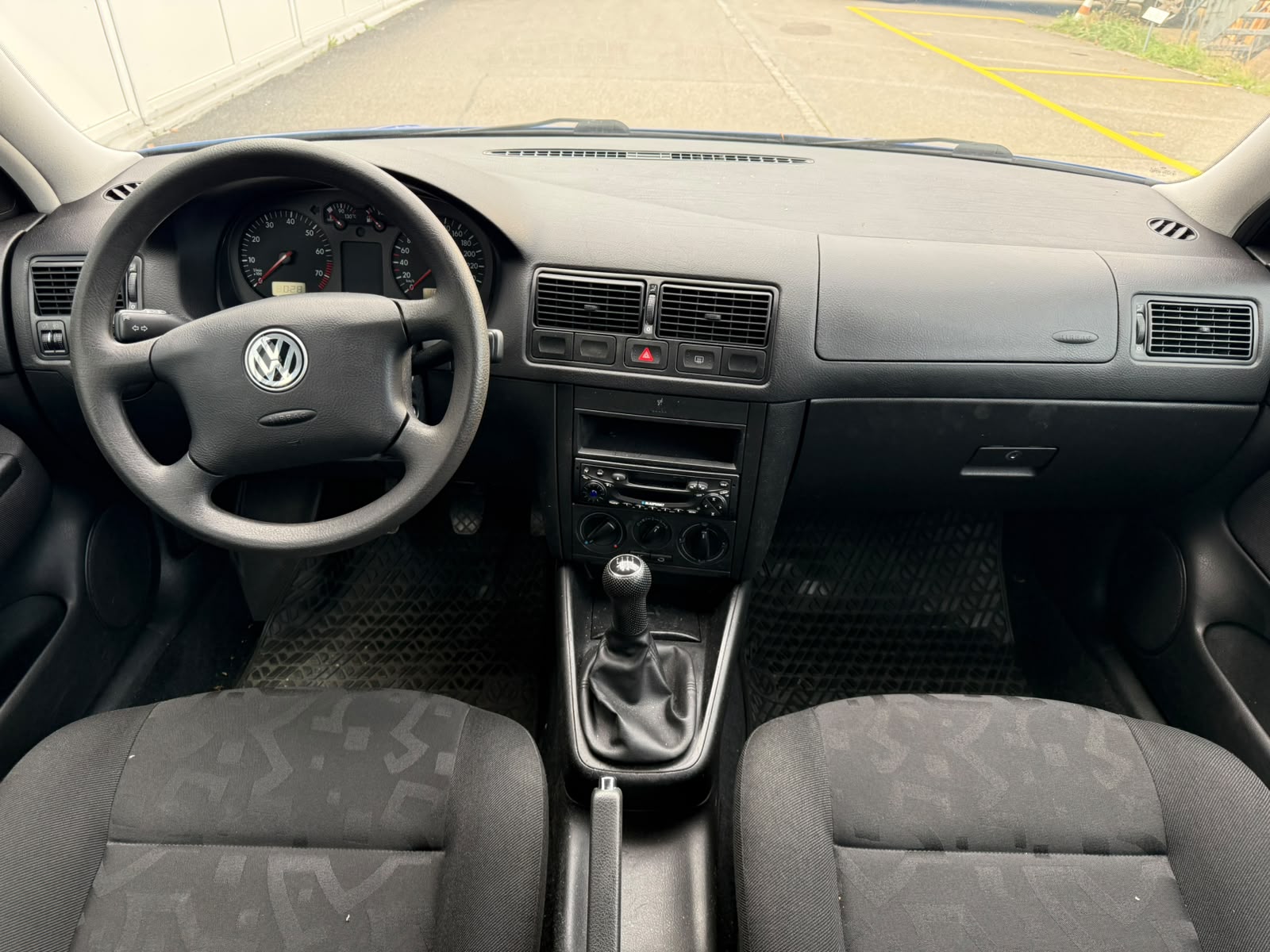 VW Golf 1.6 Comfortline-image-9