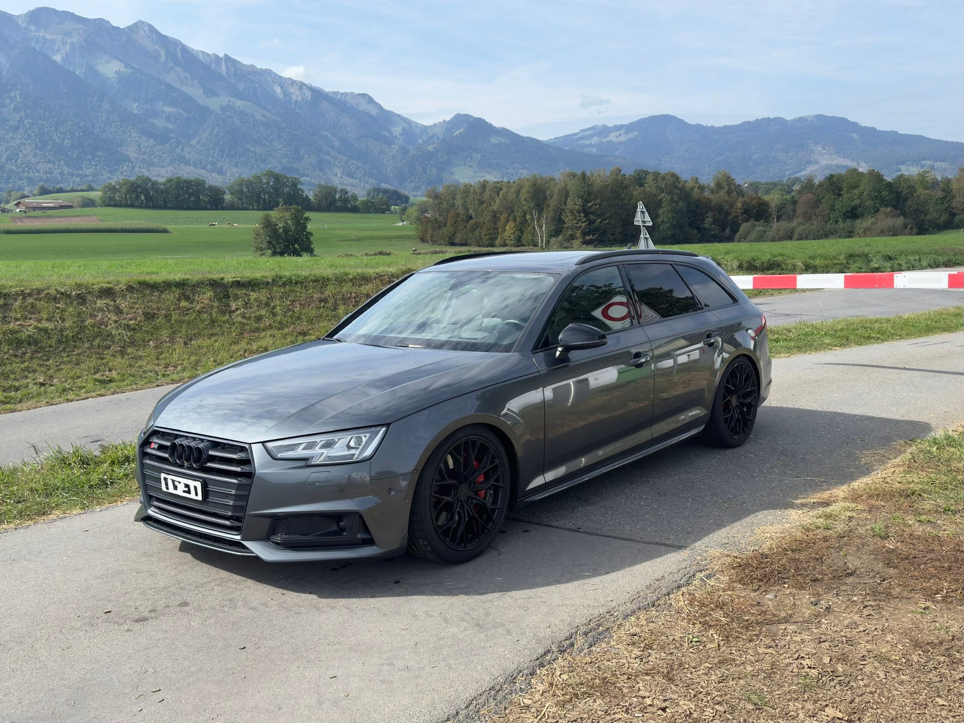 AUDI 3.0 V6 TFSI quattro S-Tronic-image-0