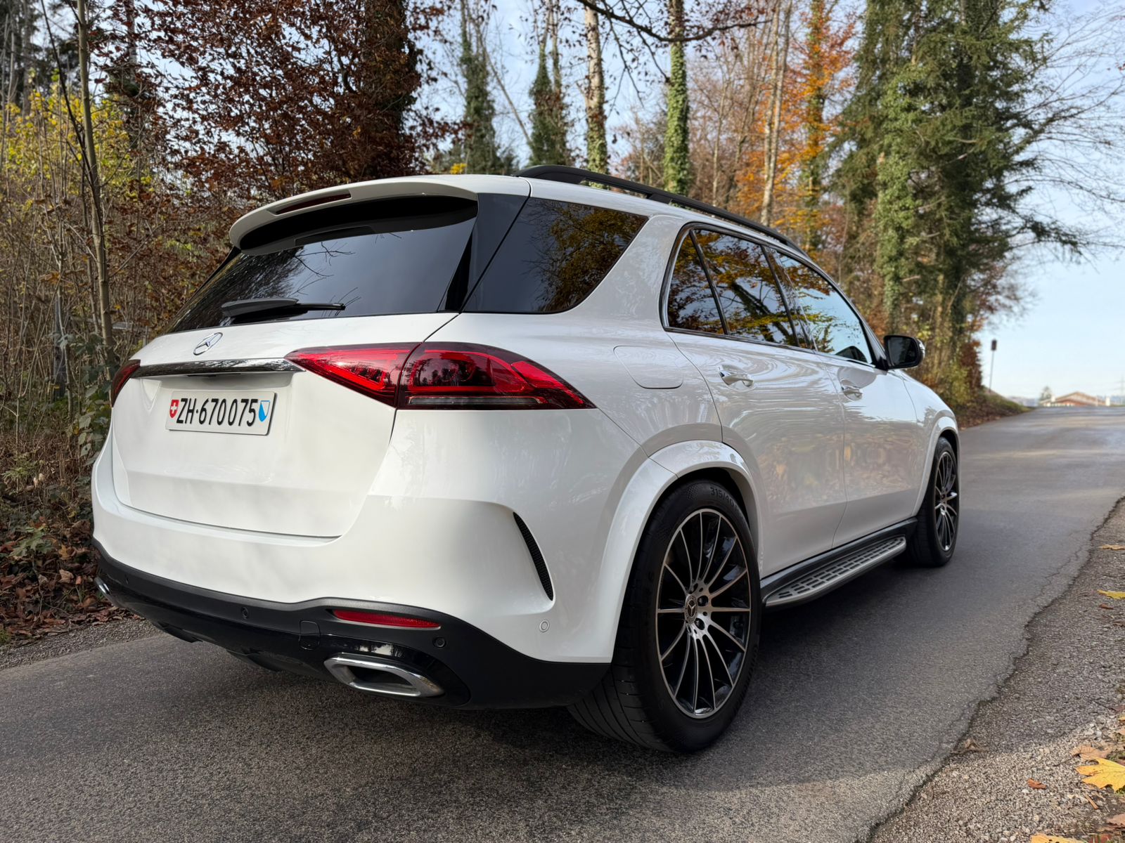 MERCEDES-BENZ GLE 400 d 4Matic 9G-Tronic-showroom-element-3
