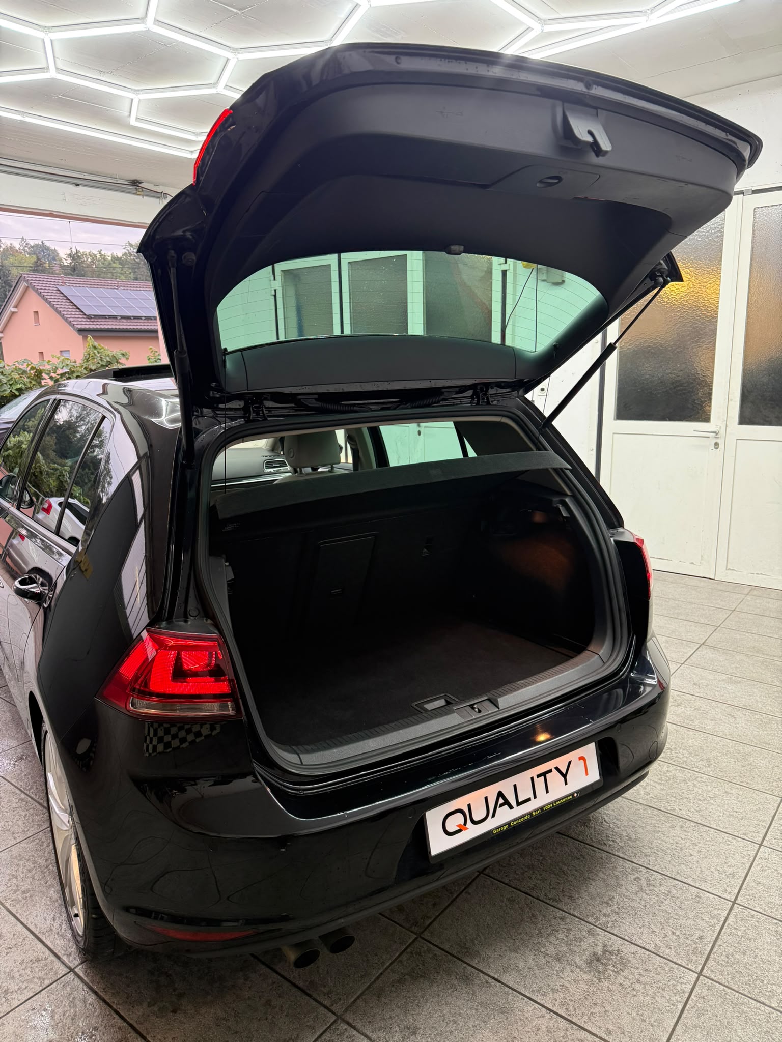 VW Golf 2.0 TDI Highline DSG-image-3