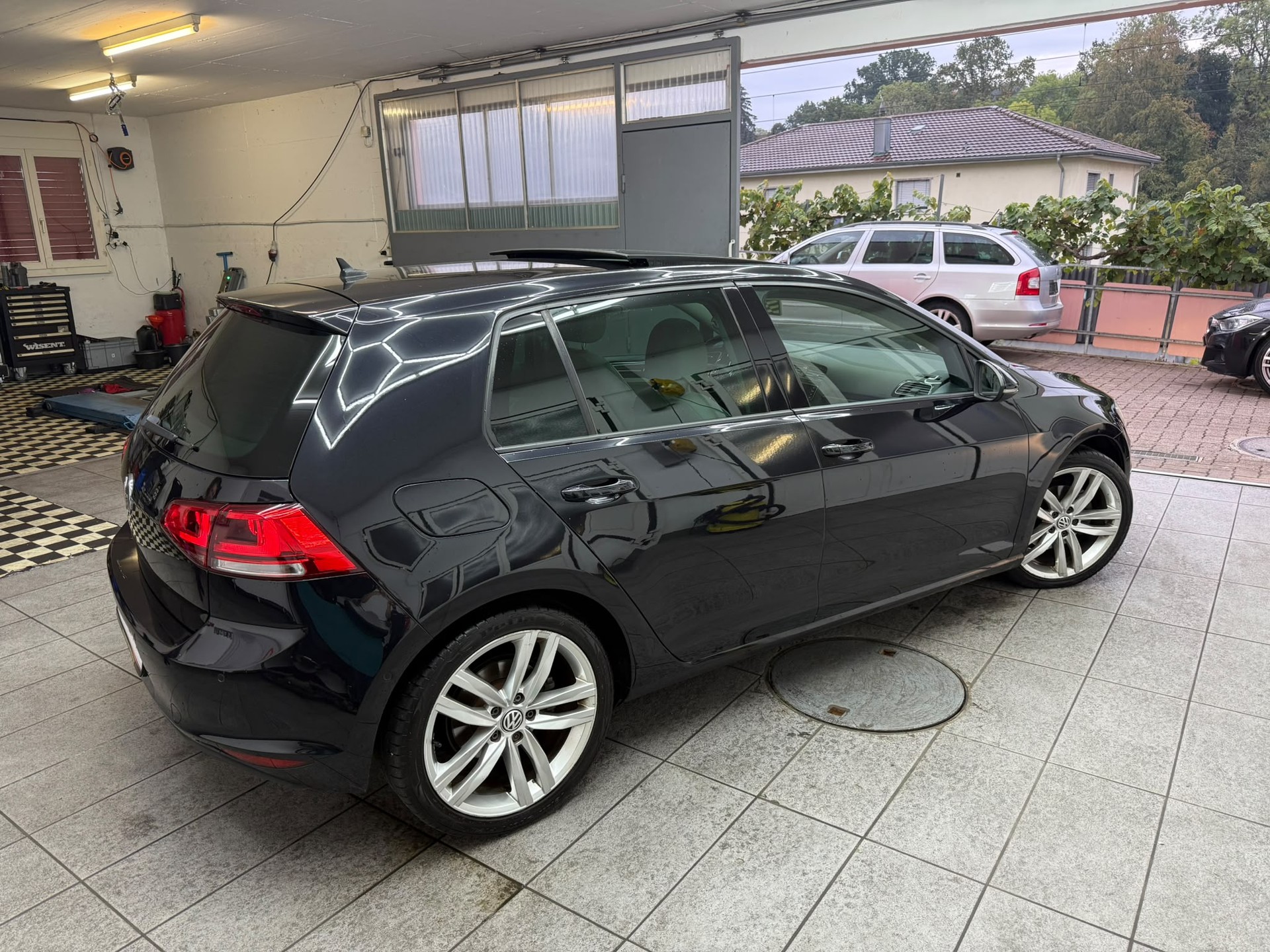 VW Golf 2.0 TDI Highline DSG-image-2