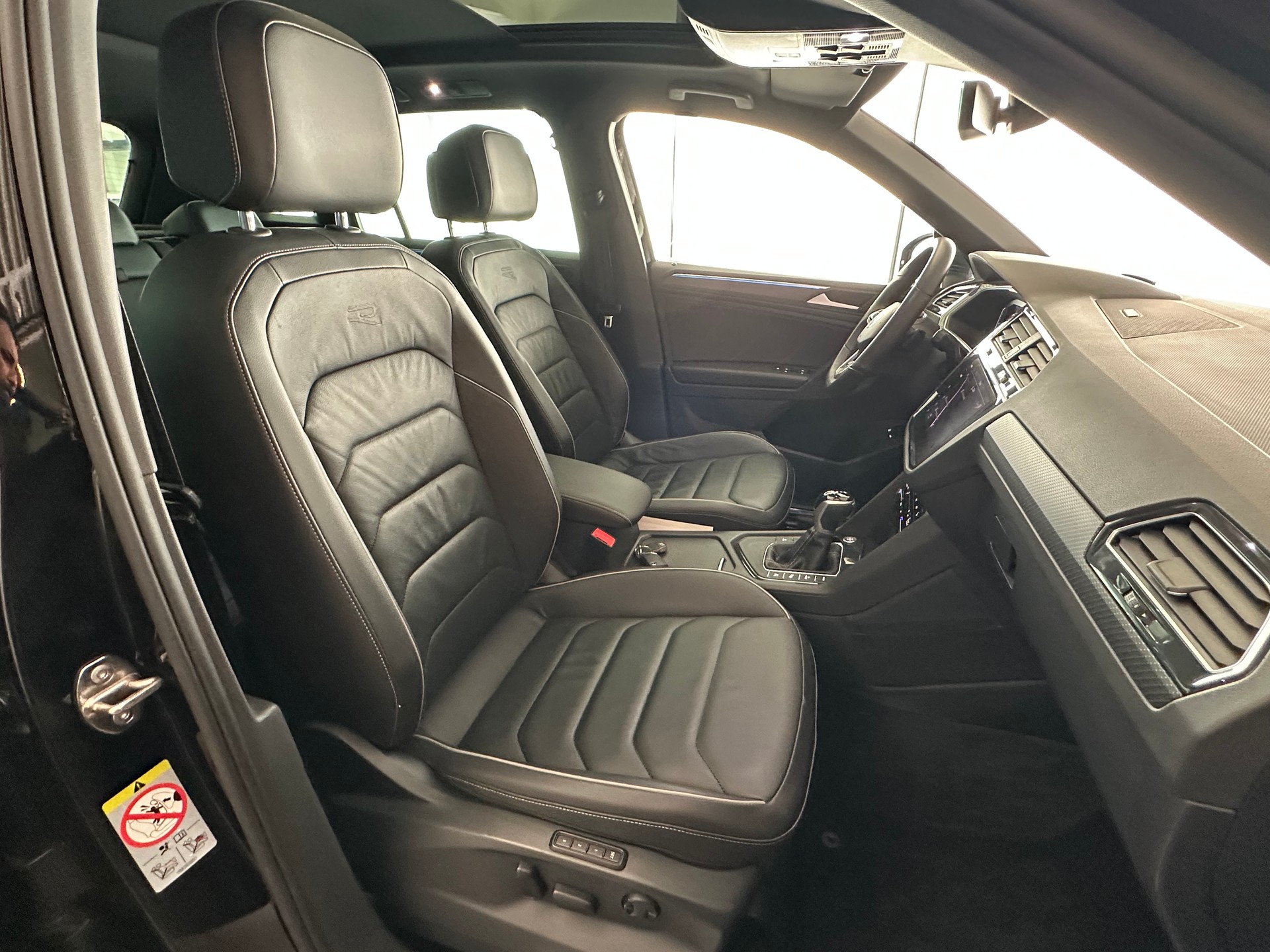 VW Tiguan 1.4 TSI PHEV R-Line DSG 2WD-image-24