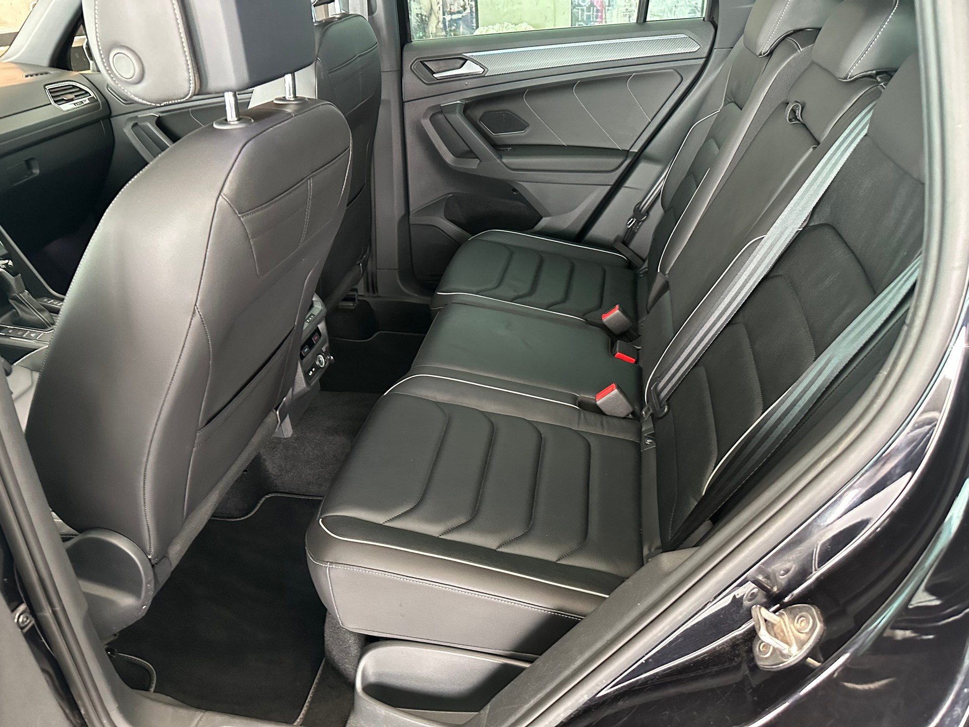 VW Tiguan 1.4 TSI PHEV R-Line DSG 2WD-image-8