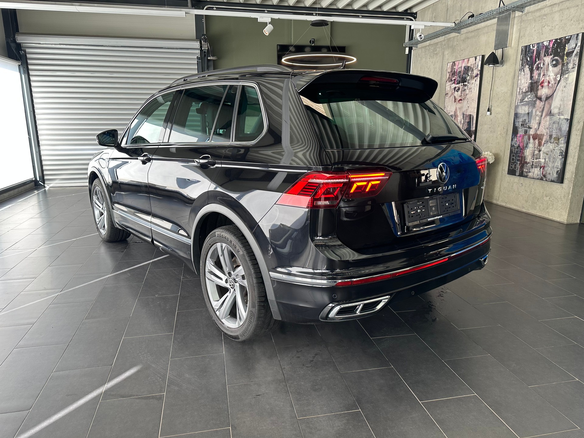 VW Tiguan 1.4 TSI PHEV R-Line DSG 2WD-image-16