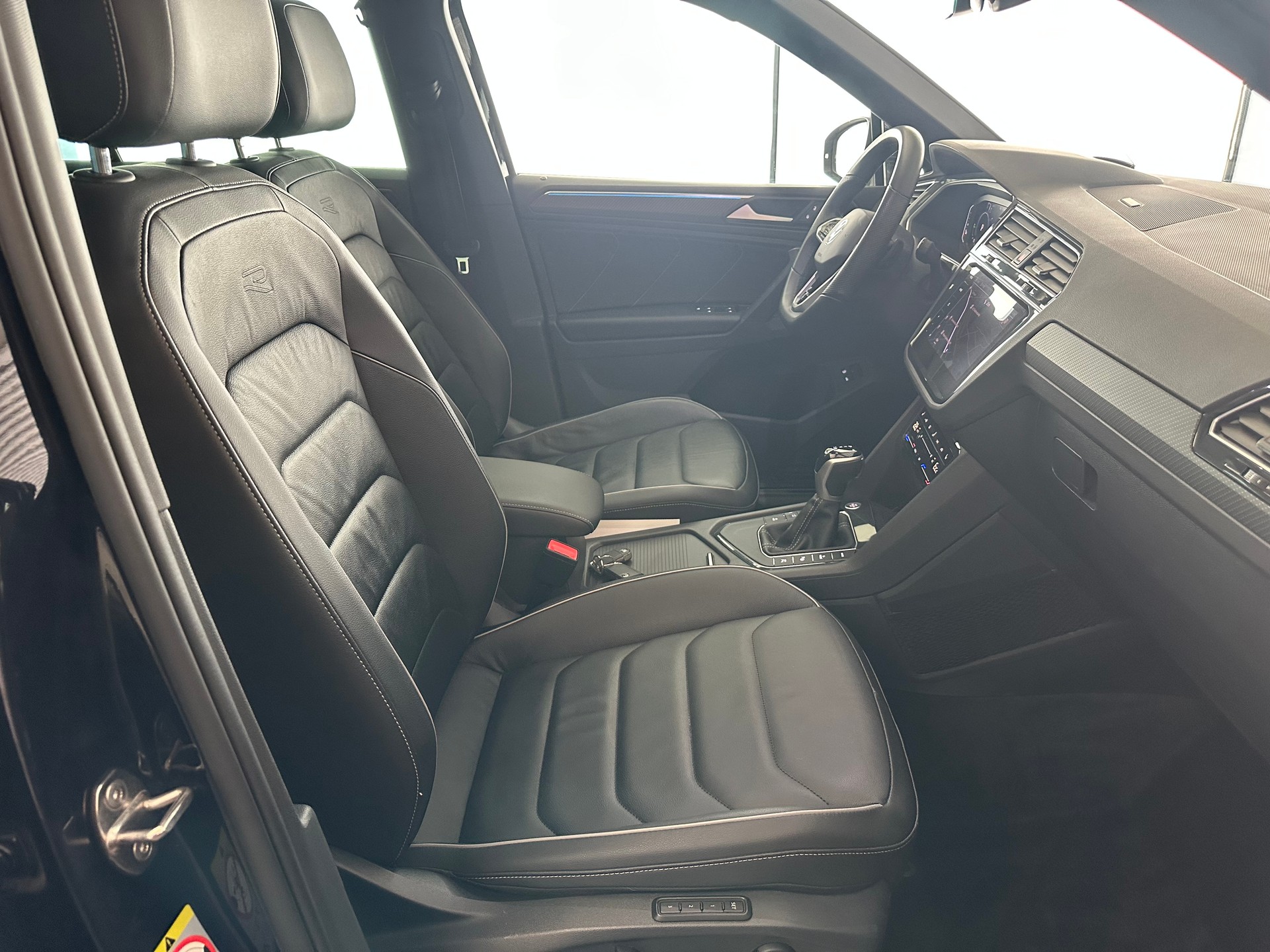 VW Tiguan 1.4 TSI PHEV R-Line DSG 2WD-image-22