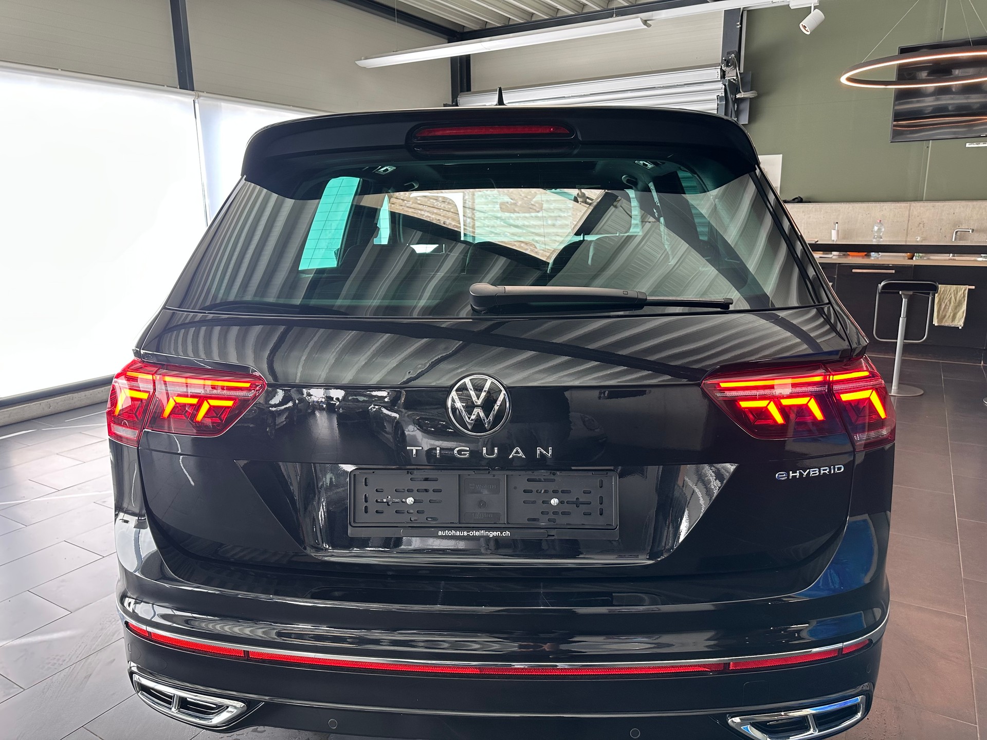 VW Tiguan 1.4 TSI PHEV R-Line DSG 2WD-image-19